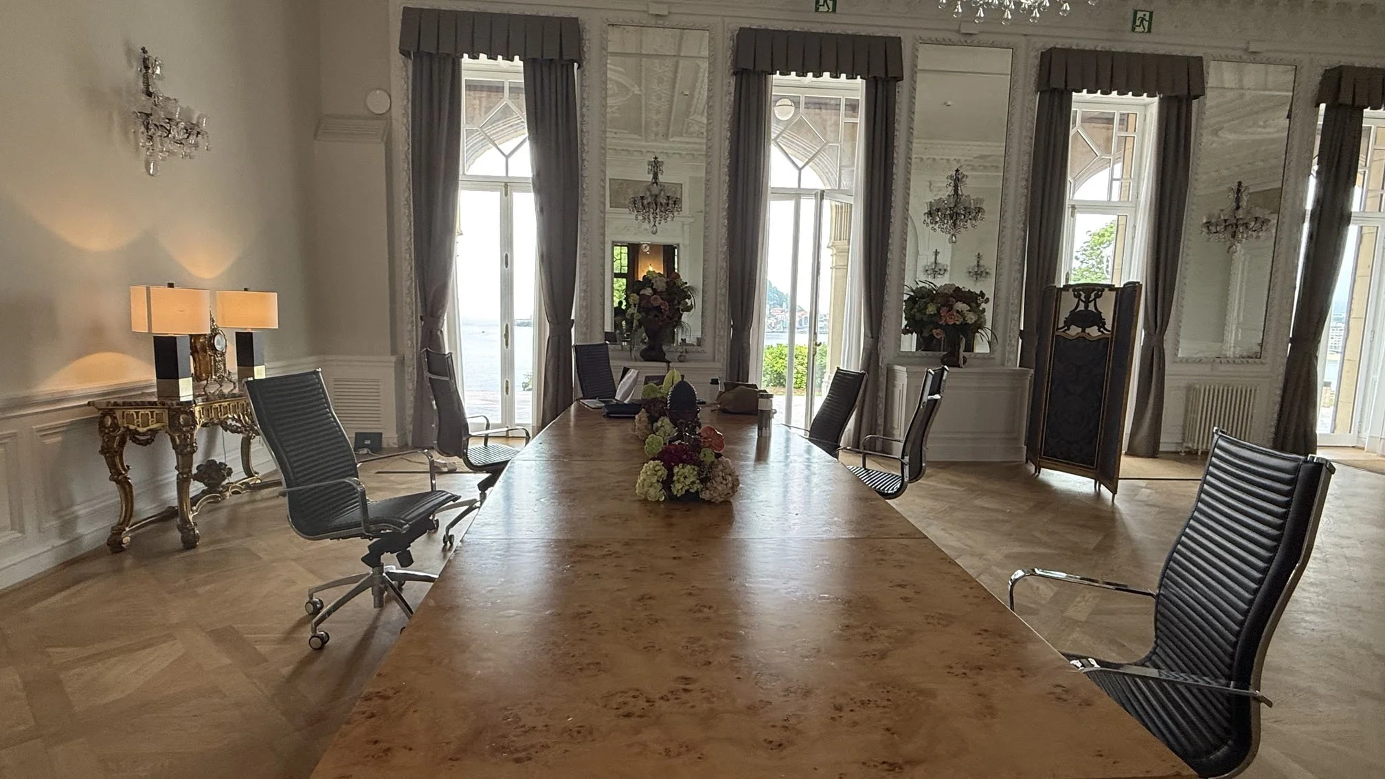 Apolline Offices