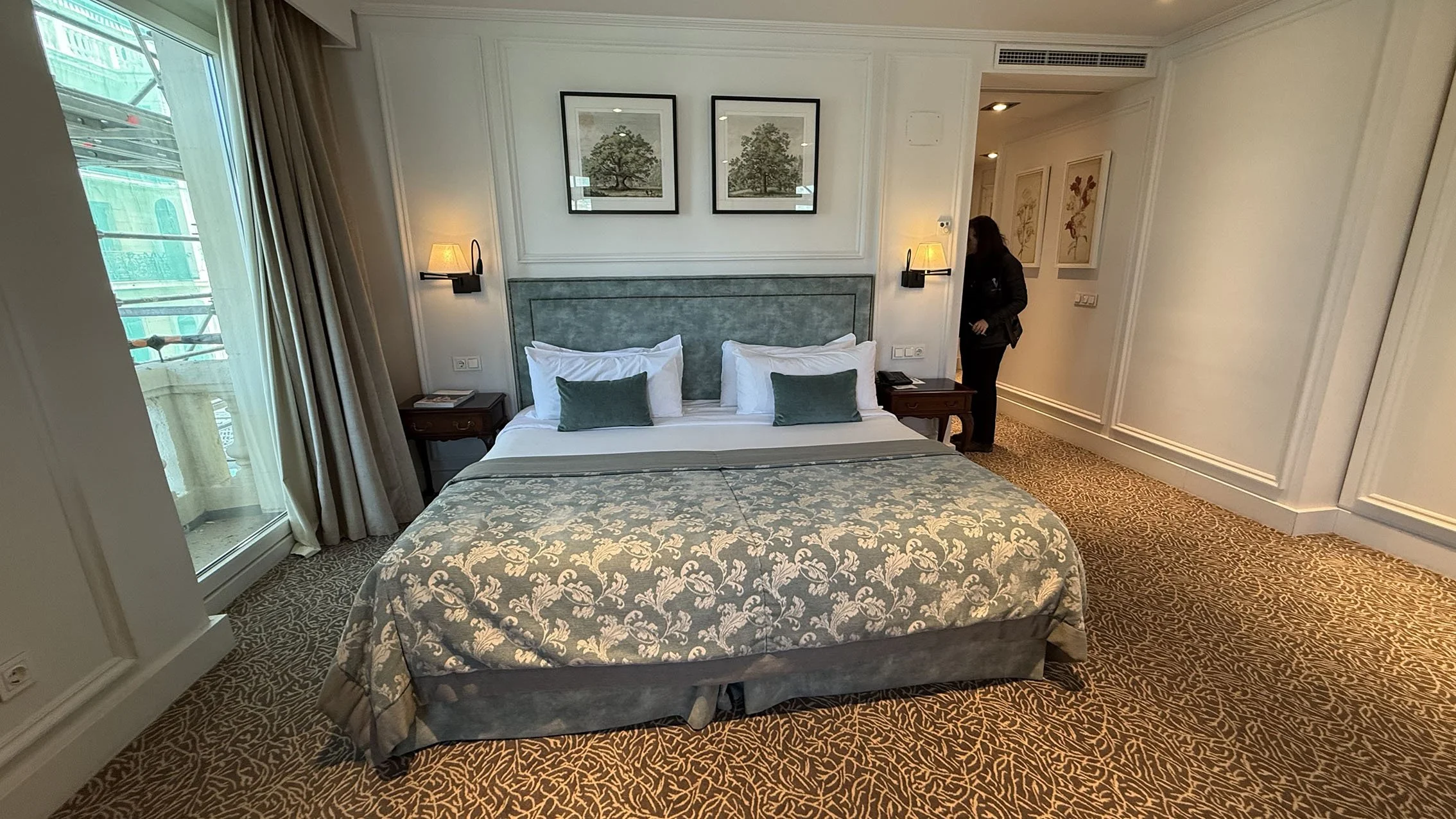 Chelsea's Hotel Room (before)