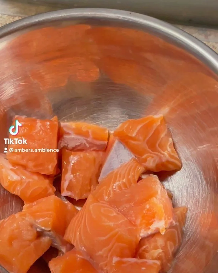 Im late to the party , FRIED SALMON BITES 😋😋😋 #foodie #friedsalmon #salmonbites #explore #goodfood