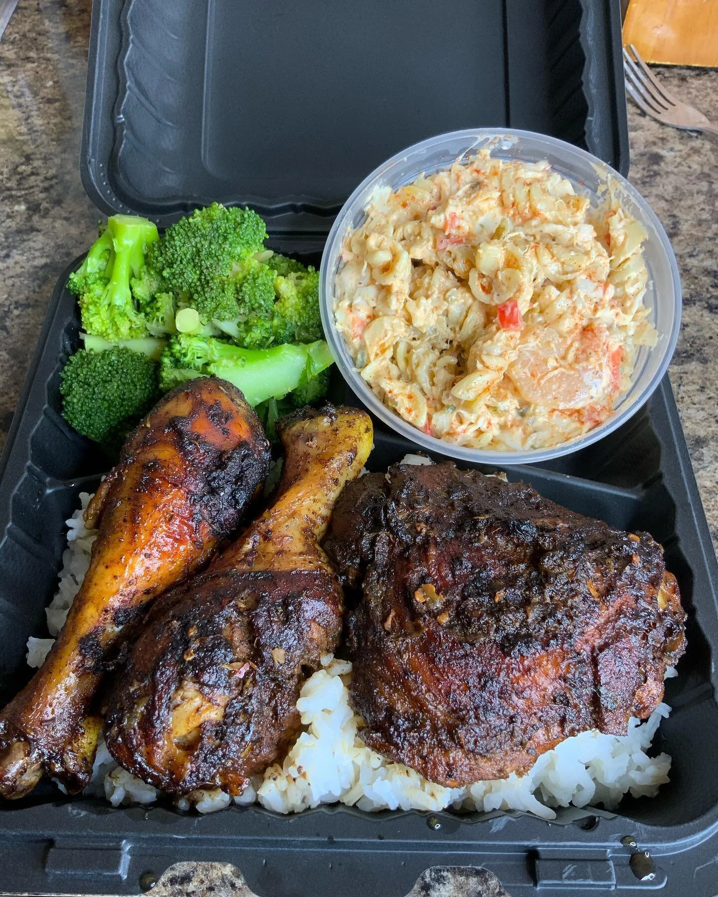 Do y&rsquo;all miss me ? 🥰 Don&rsquo;t all comment at once 😉 
&bull;
&bull;
&bull;
I will be doing platters this Upcoming Sunday 7/11 . Menu will be posted tomorrow and I will only be taking Pre Orders. Please Pre Order as soon as possible. Thanks 