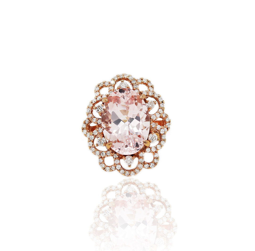 Morganite Ring in 18k Rose Gold with Diamonds (Copy)