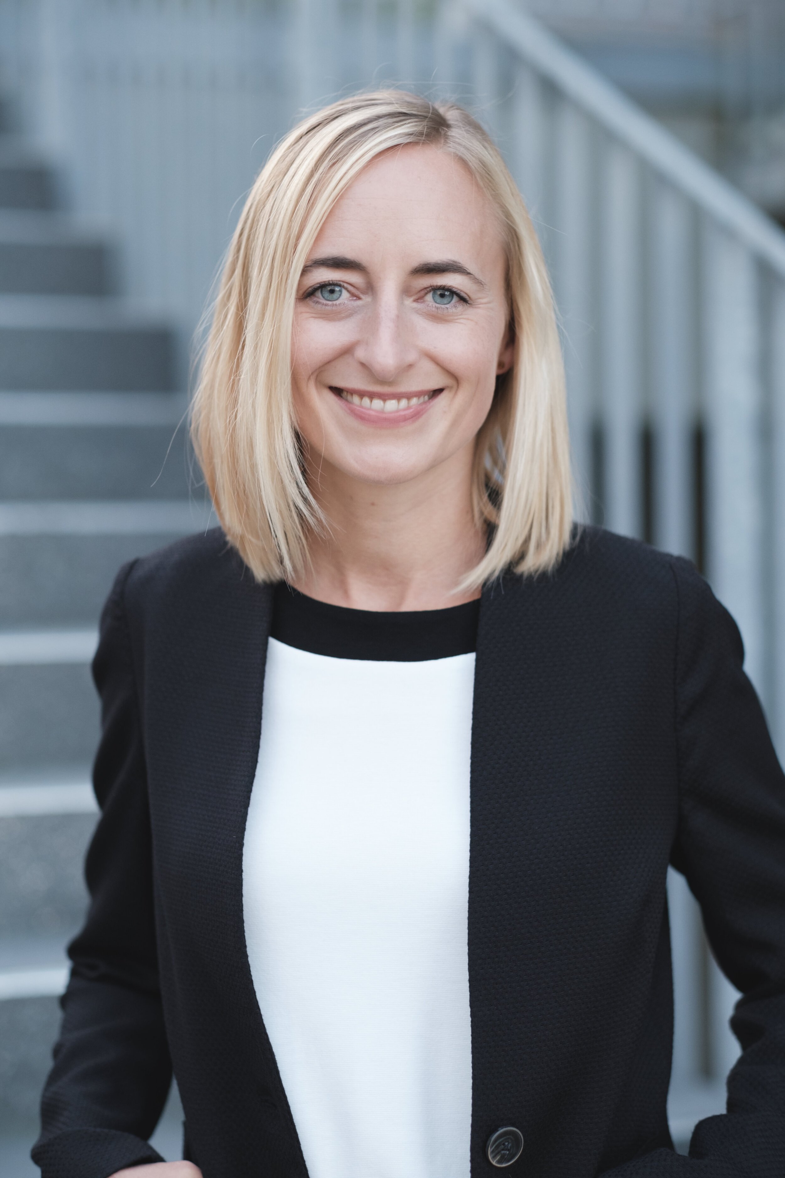 Business-Portraits-Bewerbungsfoto - Kempten - Allgäu - Business-Werbe-Fotograf-Florian-Rieder