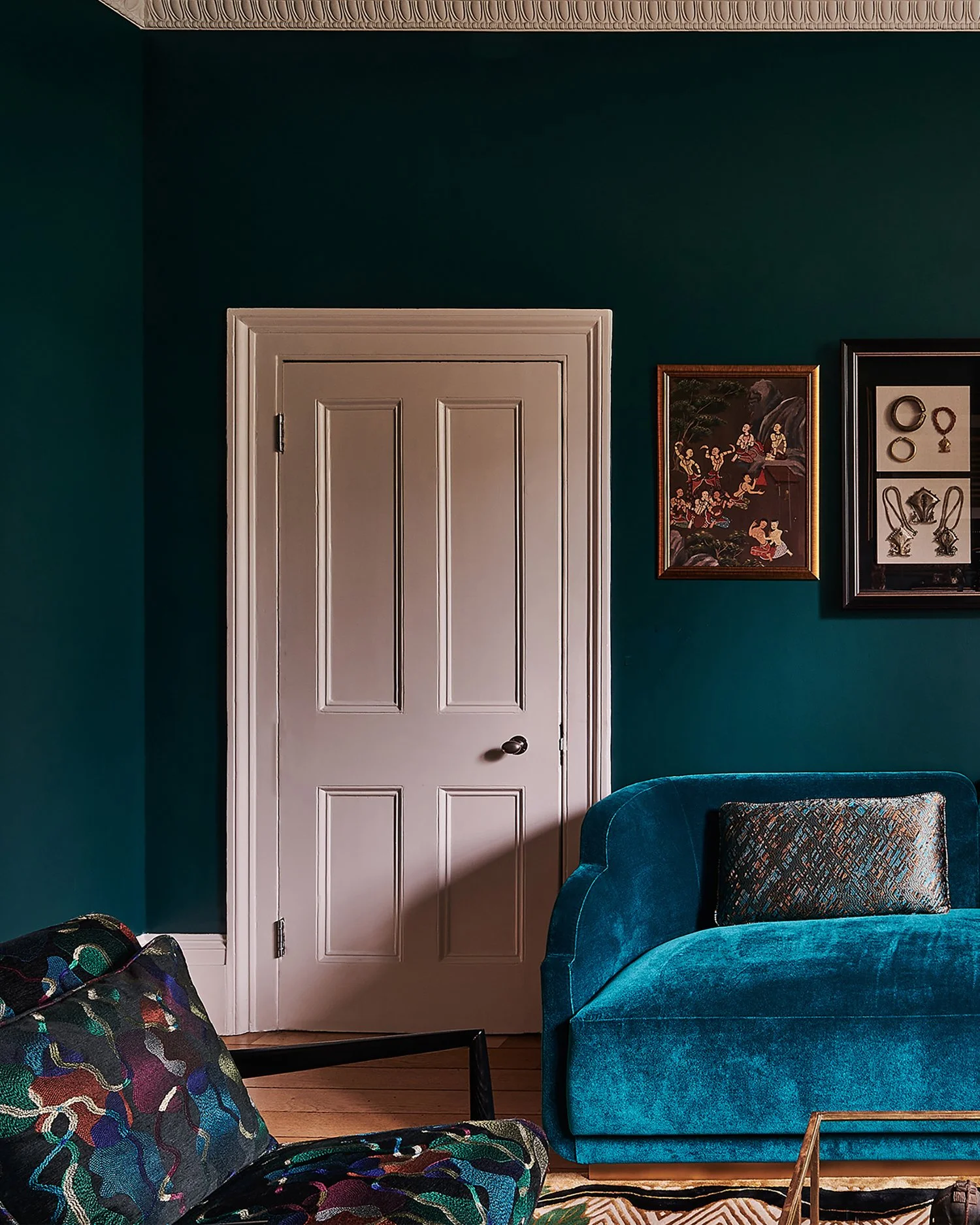 A big part of this project was to ensure that there was flow and space for the family as well as being able to host friends and parties. For this we had to do detailed work on the interior architecture of the property, taking a technical approach to 