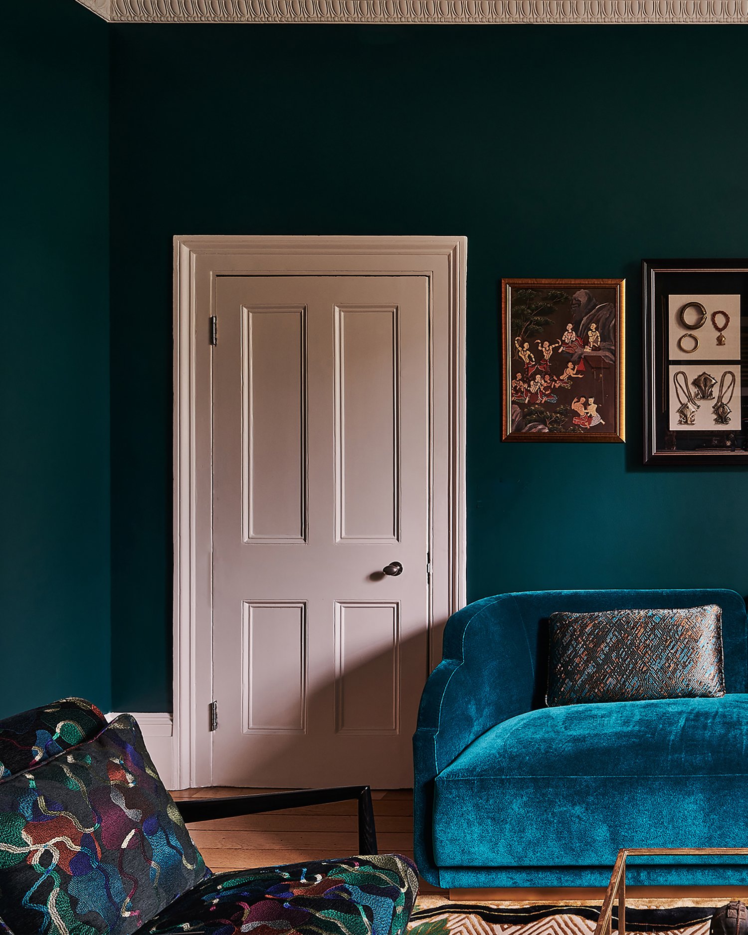 A big part of this project was to ensure that there was flow and space for the family as well as being able to host friends and parties. For this we had to do detailed work on the interior architecture of the property, taking a technical approach to 