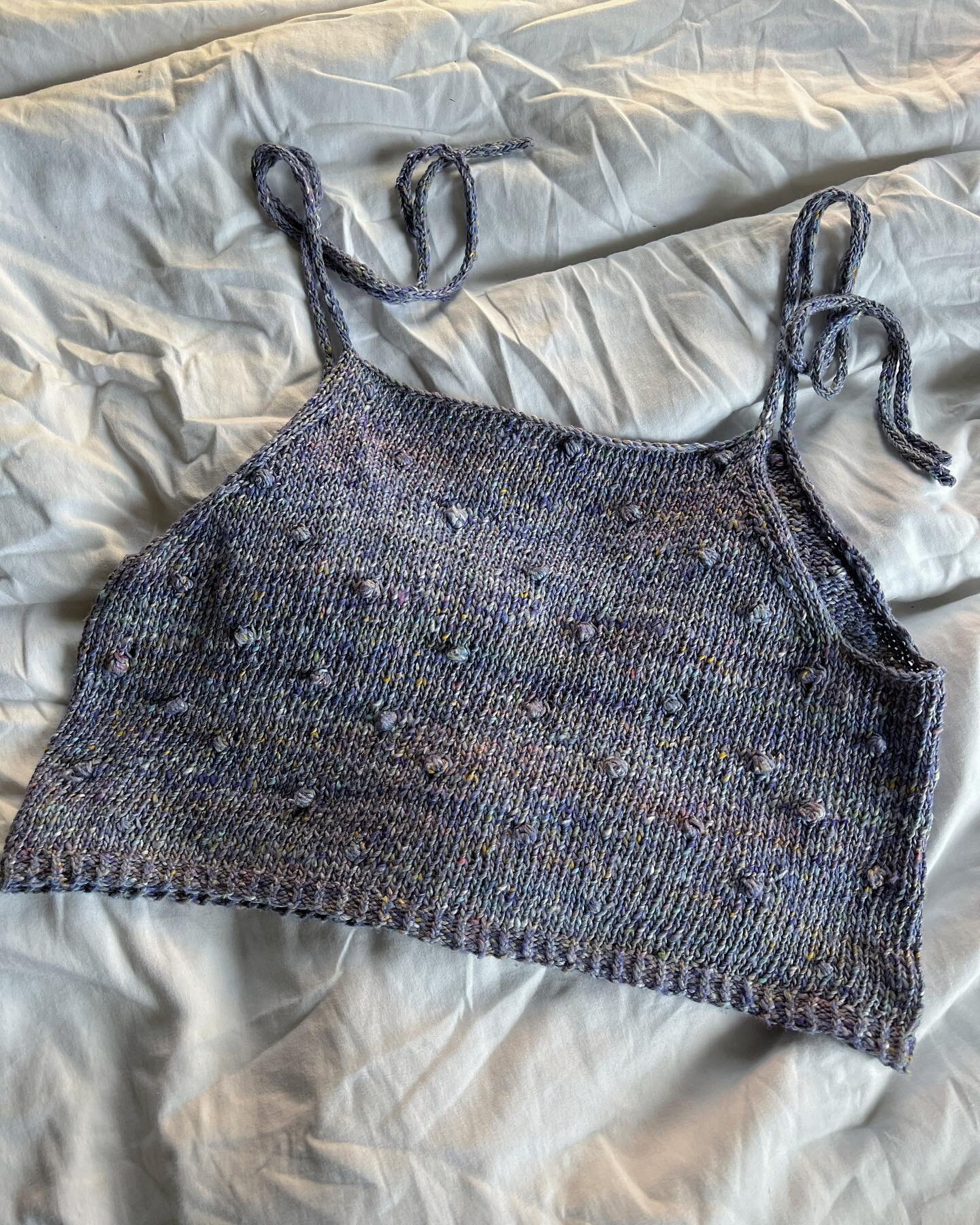 The best part of working at a yarn store is making clothes to match your coworkers 💖

Tank top is a couple patterns hacked together. It&rsquo;s knitted with @eisaku_noro cotton/silk. 

#knitting #handmade #knittersofinstagram