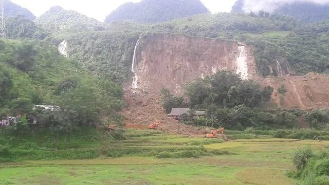 Landslide pic2.jpg