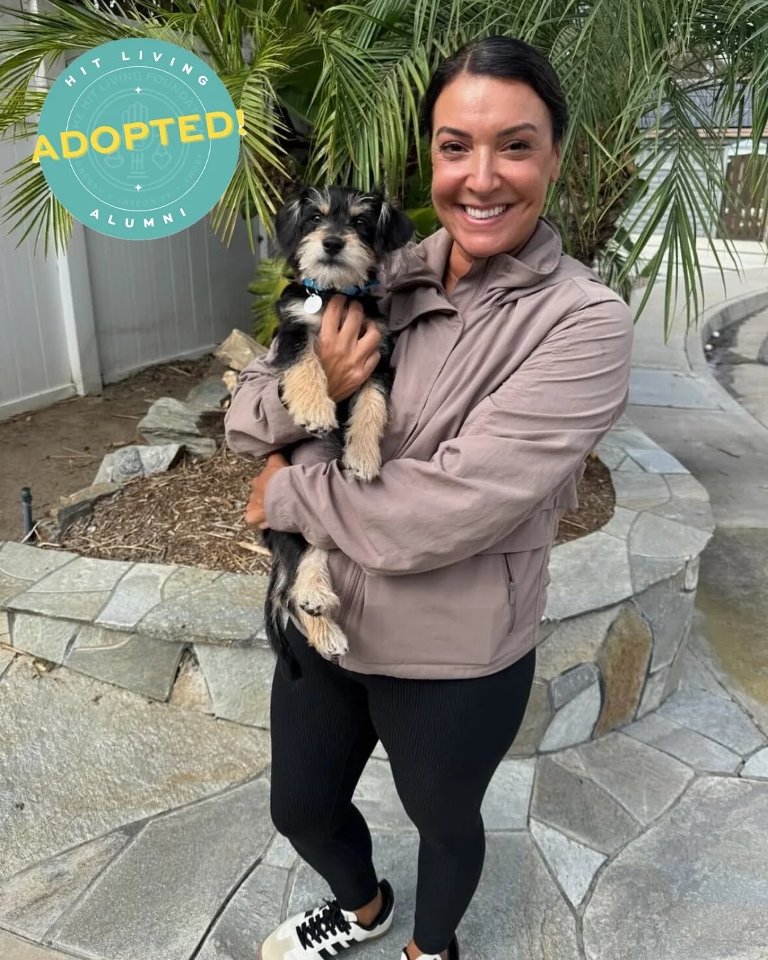 Pacey, now Vinny, has found his furever home! 🐾🎉

This sweet boy from our Dawson&rsquo;s Creek litter has been settling in perfectly. From sunshine and palm trees to dew-dropped lawns and evergreens, Pacey is loving life in the PNW. He got his new 