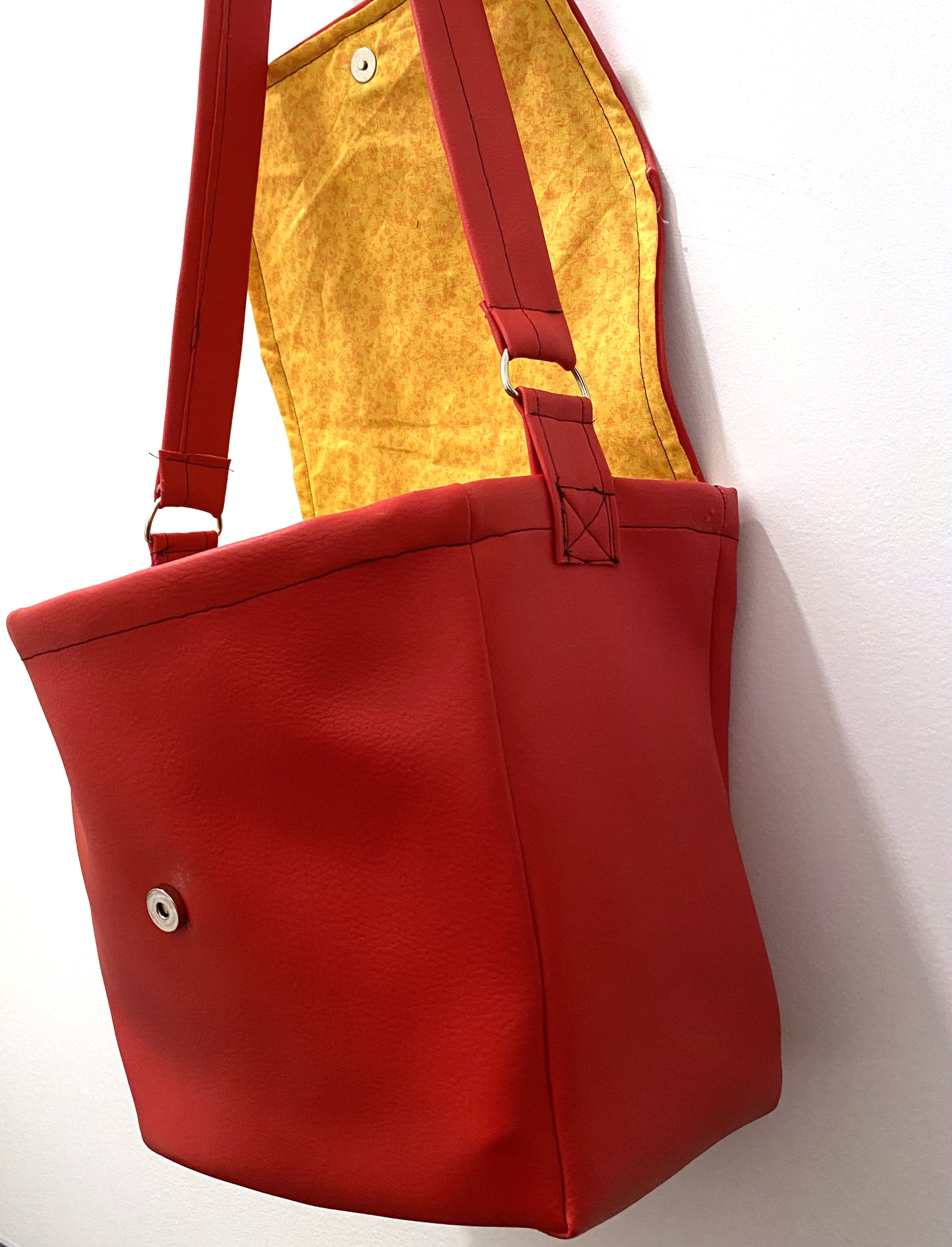 BagOpenDetail02.jpg