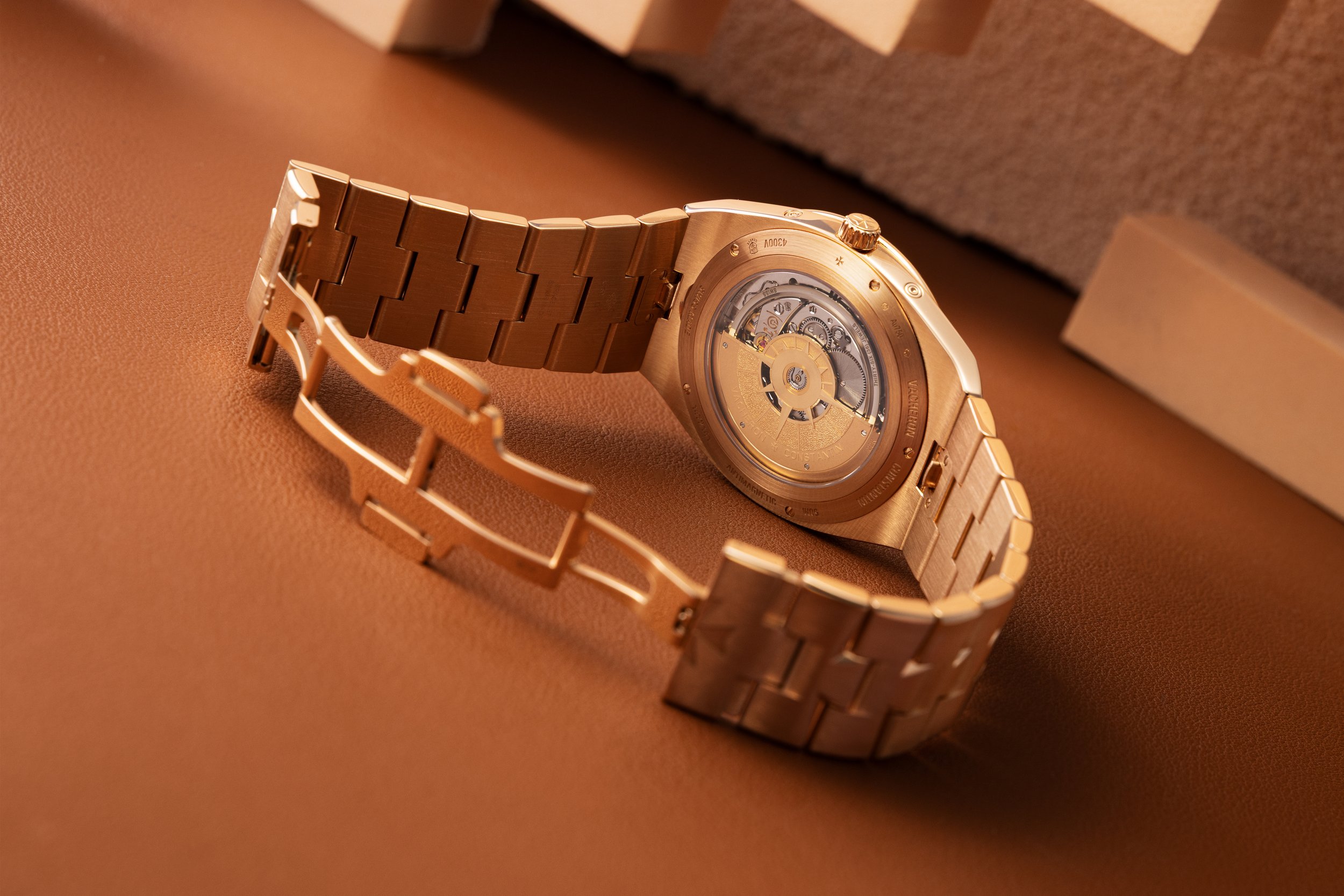 260410_Vacheron_Overseas-RG_ref4300V-120R-B064_B-cropped.jpg