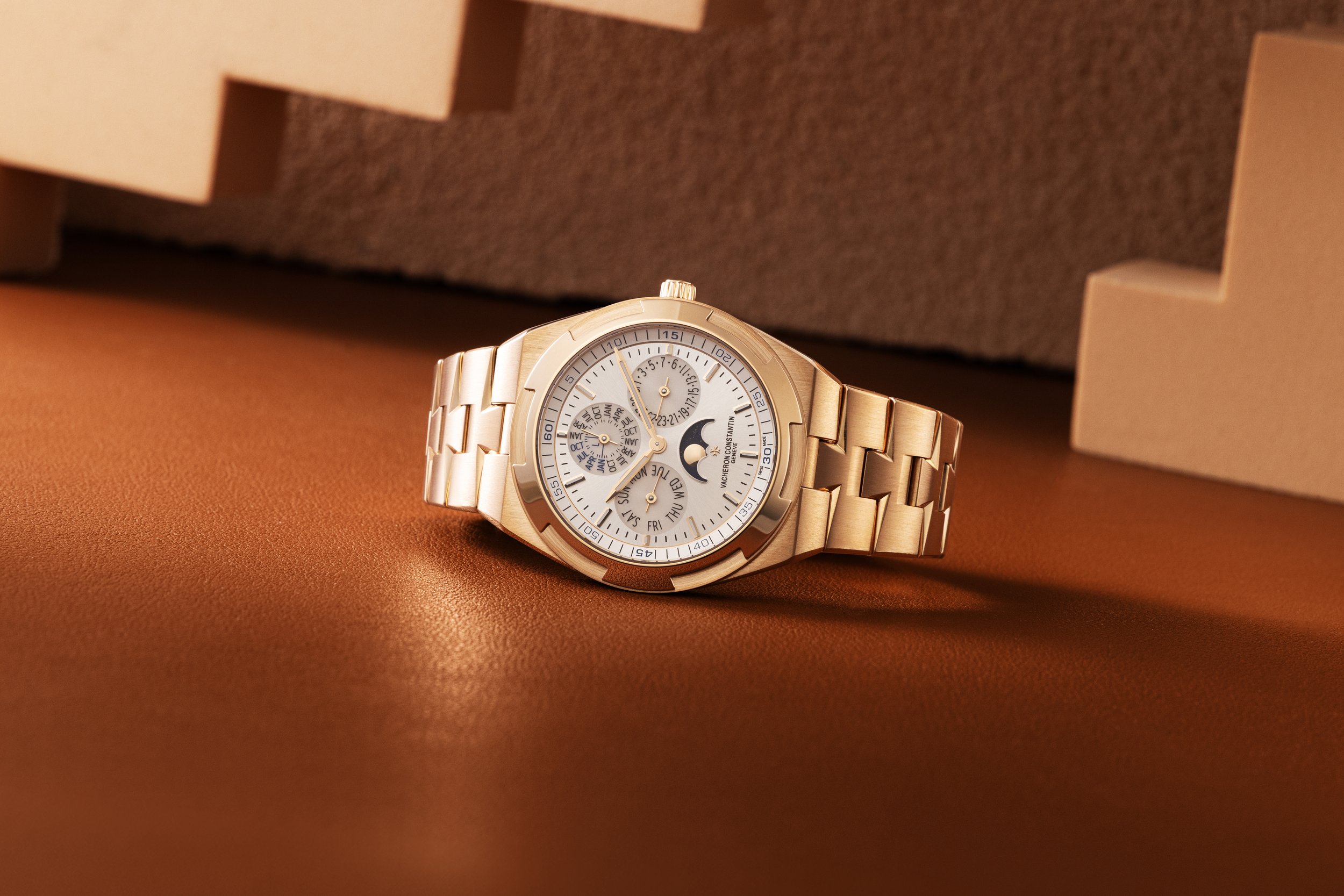 260410_Vacheron_Overseas-RG_ref4300V-120R-B064_A-cropped.jpg