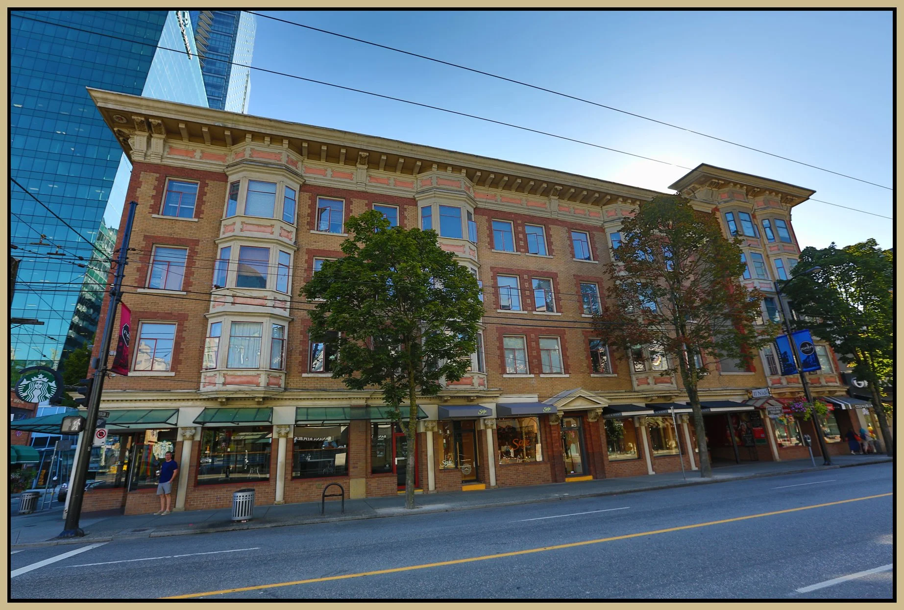 Robson & Thurlow_Aug 1_2016_HDR_L9098_4x6s.jpg