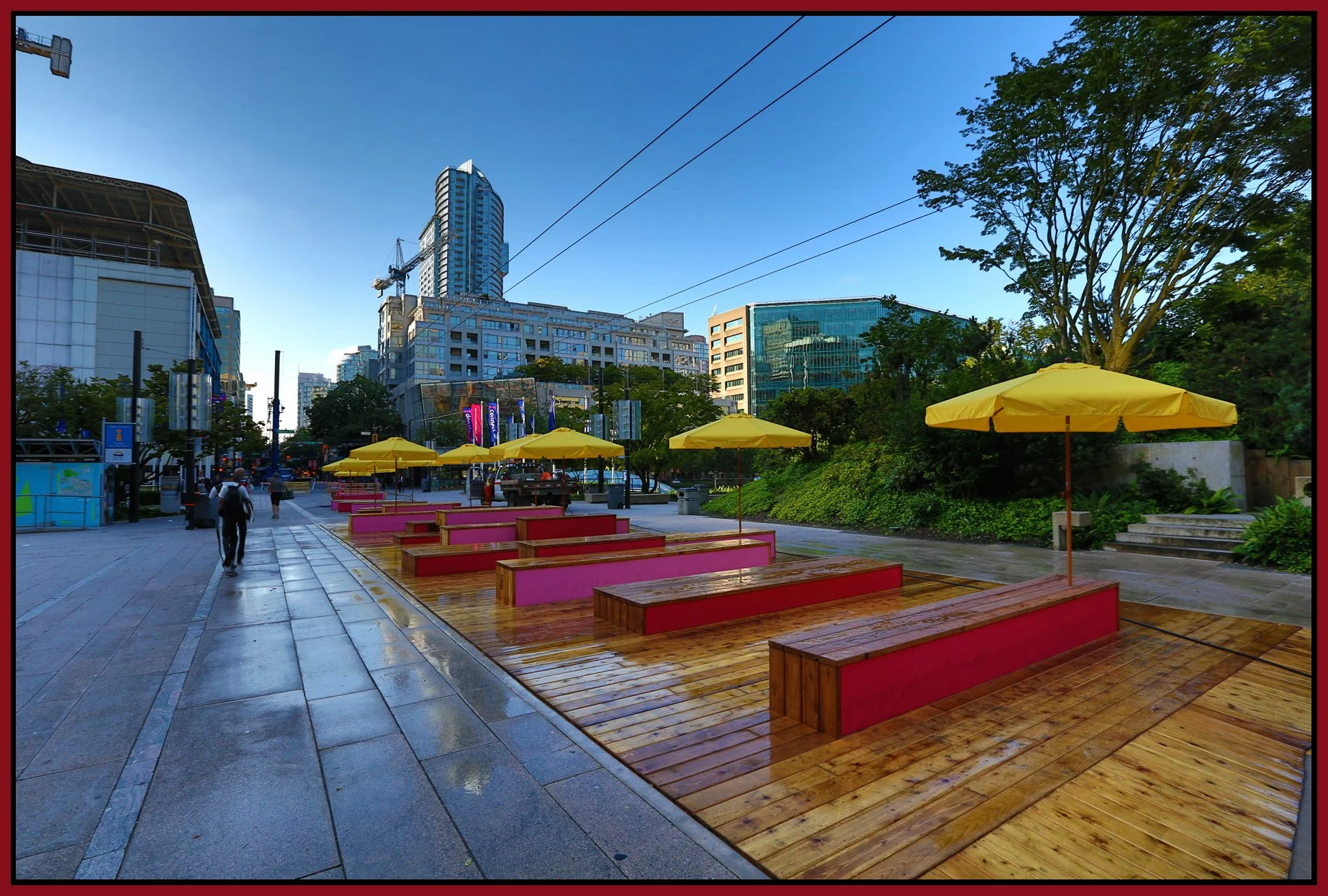 Robson Sq_Jul_18_2013_HDR_B0987_4x6s.jpg