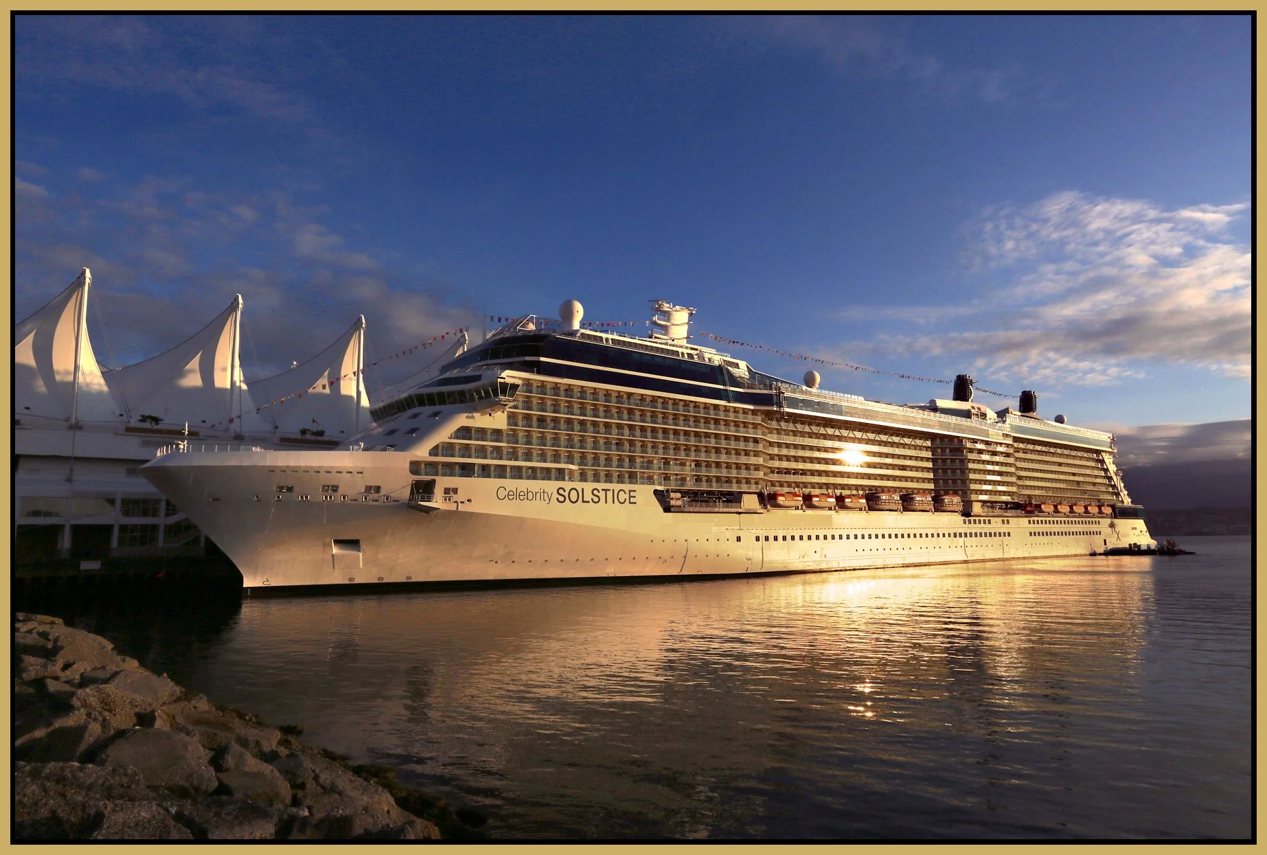 Canada Place Ship_Sep 22_2015_JPEGH6452_4x6s.jpg