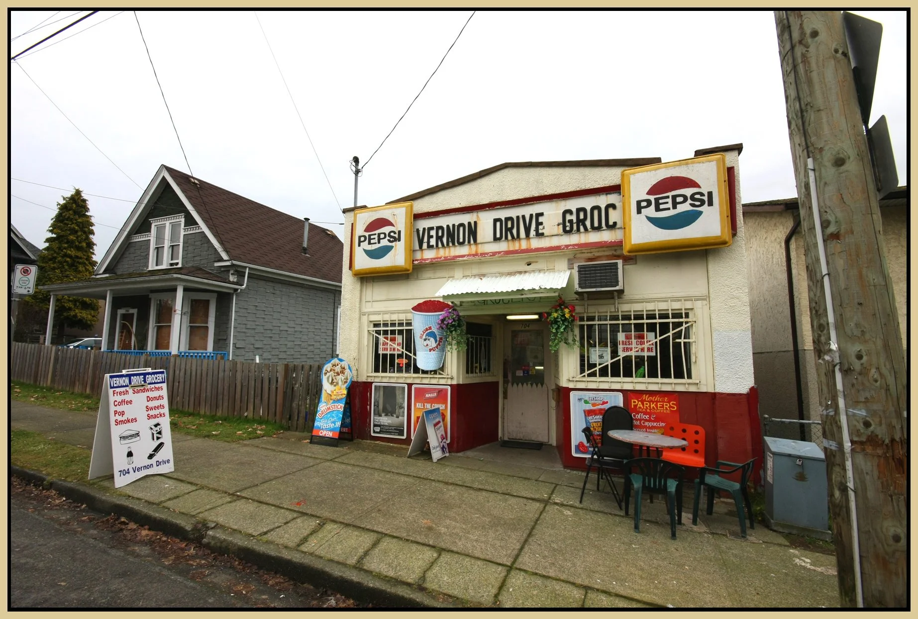 Vernon Dr Grocery_Dec 11_2007_9400_4x6s.jpg