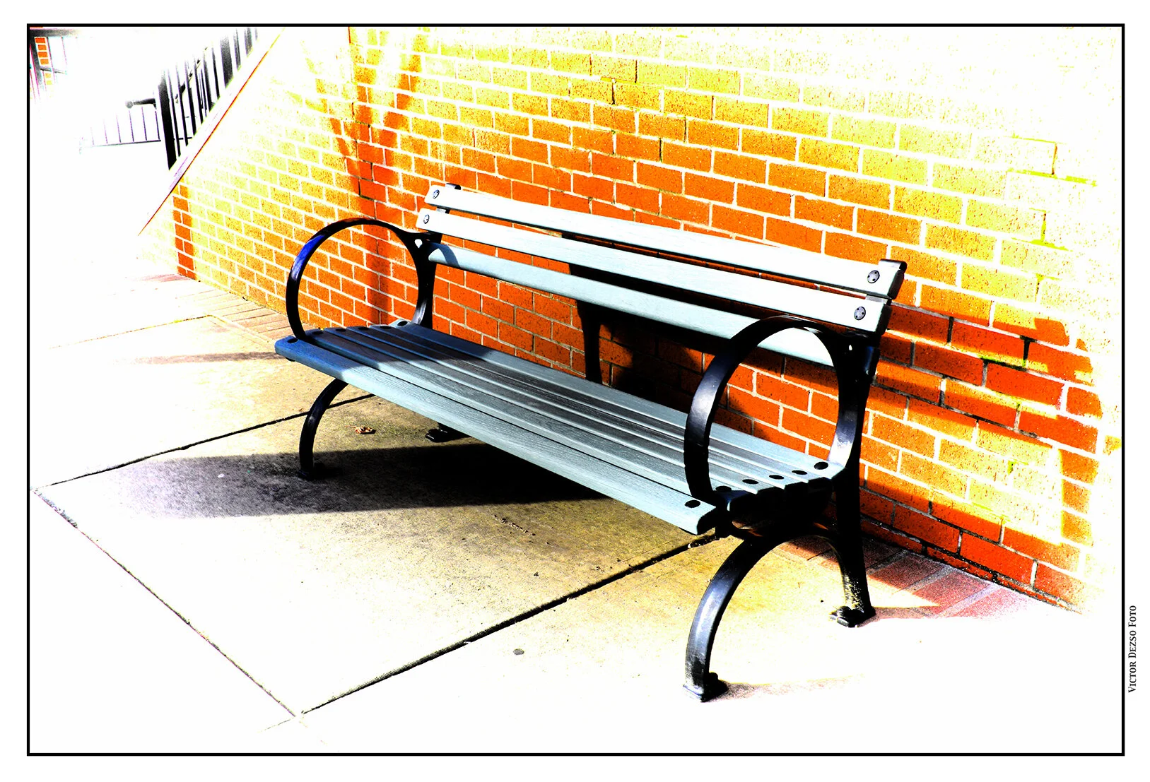 Bench New Westminster_Jan 20_2019_HDR_D3738_peWVignF001_4x6s.jpg