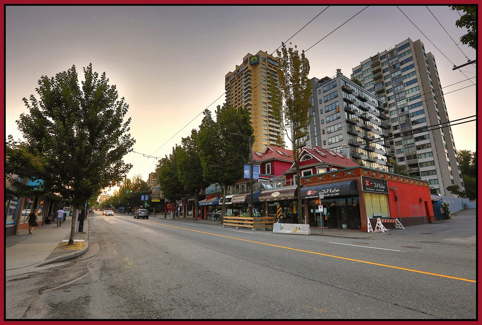 1096 Denman St LkgN_Jul 28_2022_HDR_5B3750_peHyperstrip_4x6s.jpg