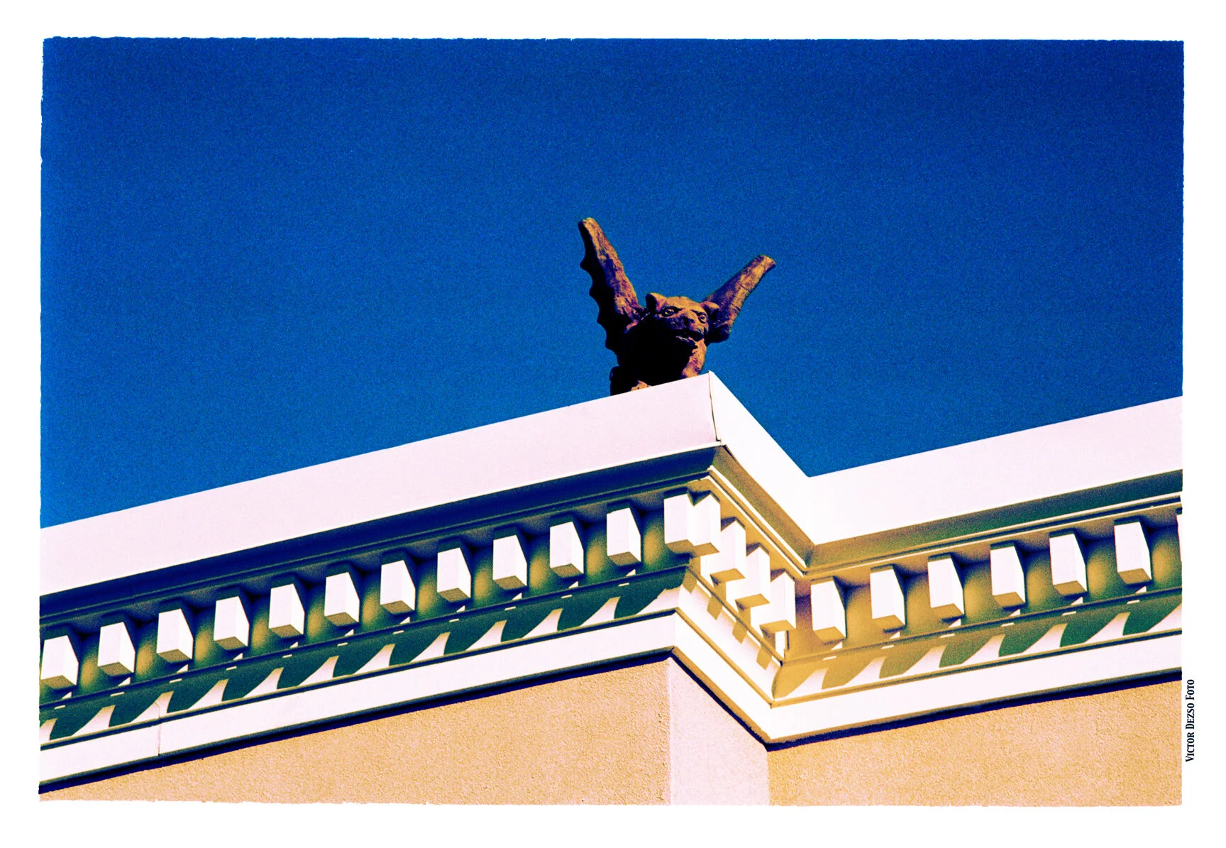 6th Ave Gargoyle_Oct 02_2002_13_4x6s.jpg