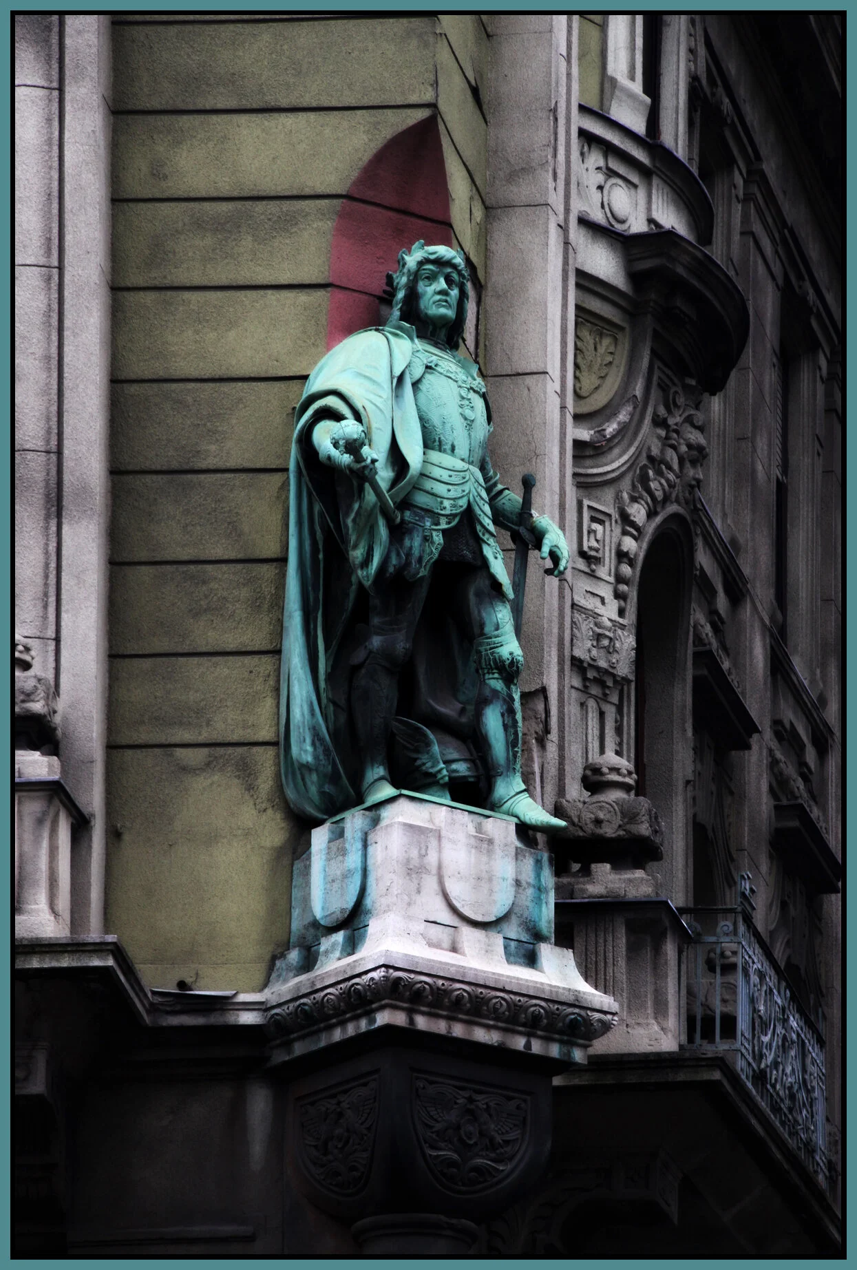 Budapest_Oct 25 2011_1159v_4x6s.jpg