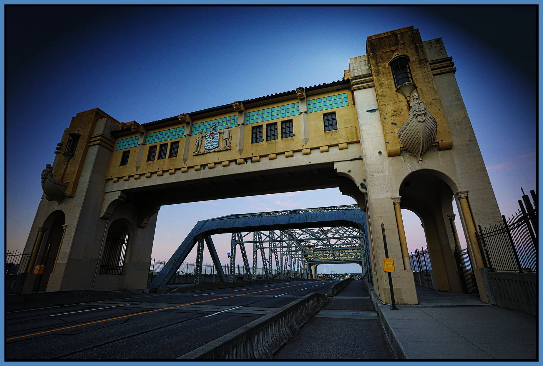 Burrard Bridge LkgS_Sep 8_2022_HDR_5B8011_peShrpfctBr_4x6s.jpg