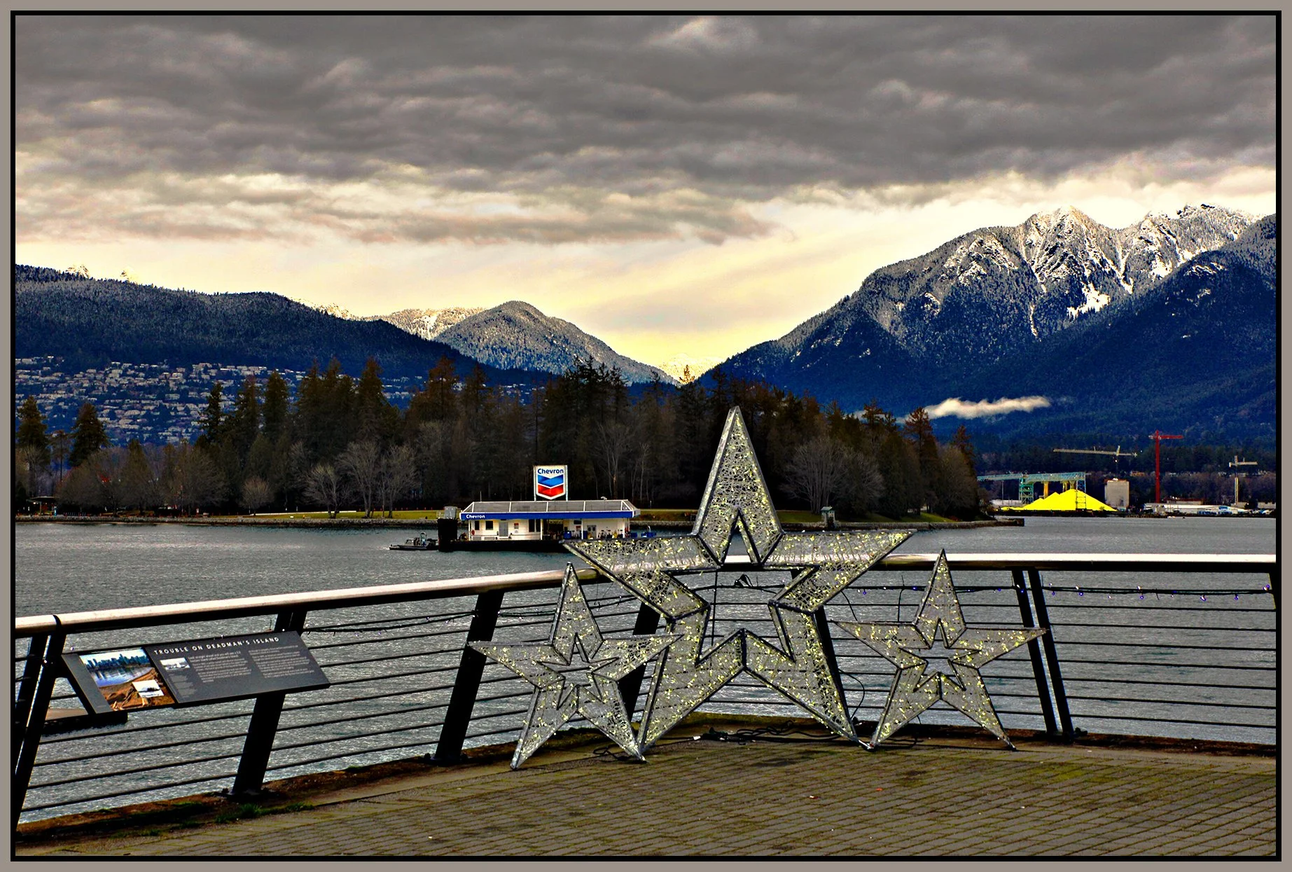 Coal Harbour LkgNW_Dec 17_2021_HDR_4G5407_peVenice_4x6s.jpg