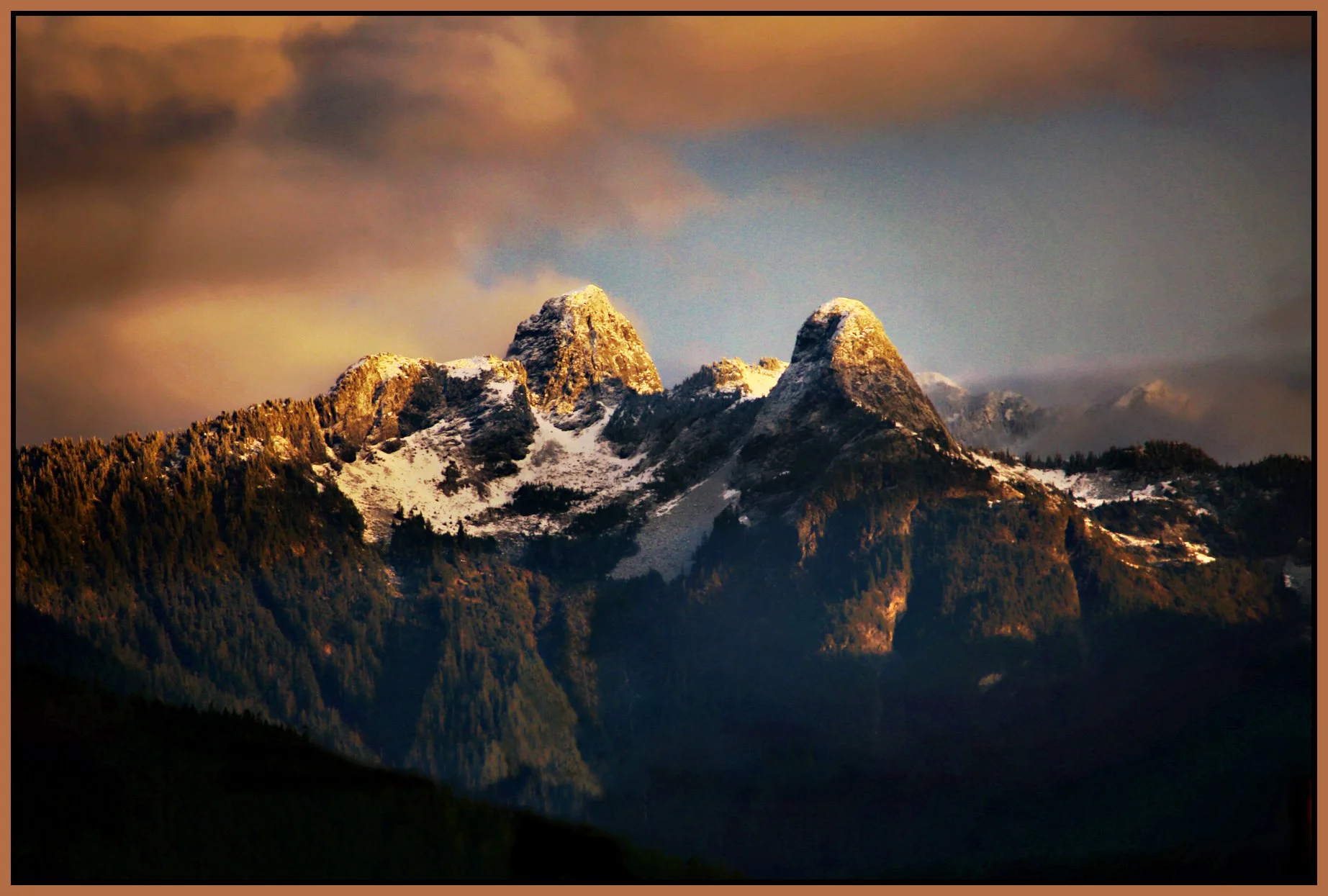 301 Raymur LkgN_The Lions_Mar 21_2015_HDR_F8189e2_pe2014dark_4x6s.jpg