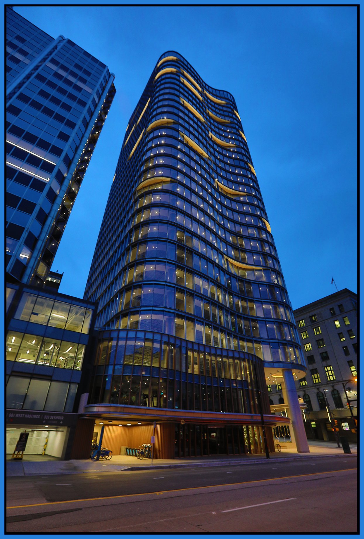 320 Granville St_Dec 4_2023_HDR_5E1984_4x6s.jpg