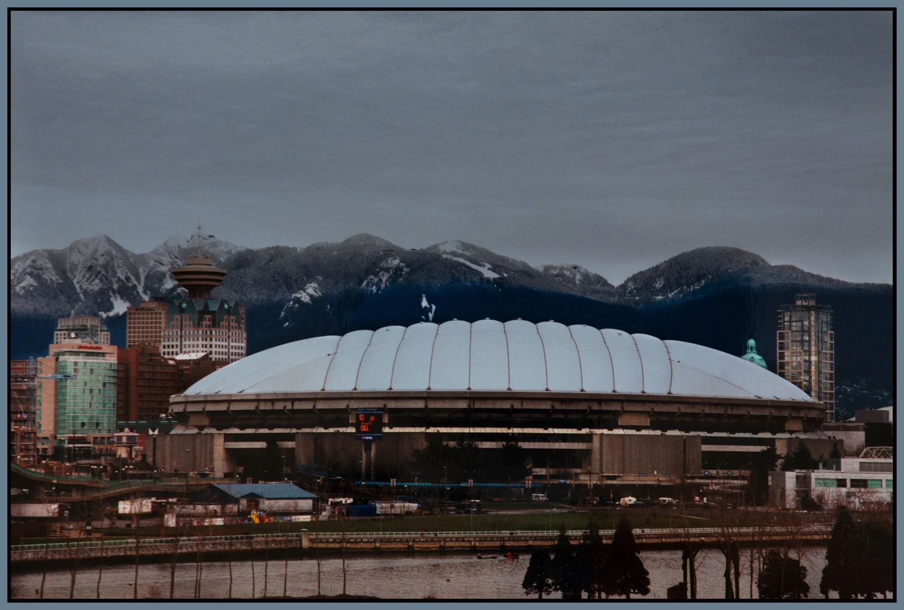 Stadium_Feb 14_2002_1724_4x6s.jpg