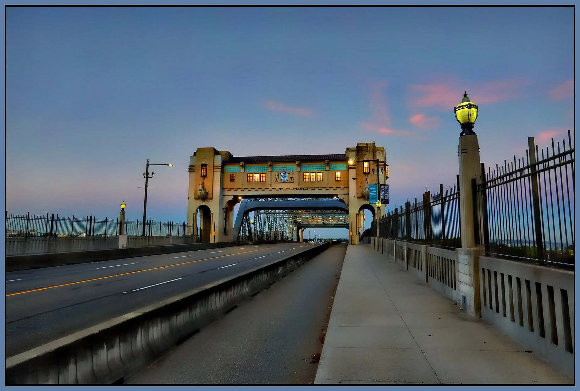 Burrard Bridge LkgS_Sep 8_2022_HDR_5B7971_peHdr2013_1_4x6s.jpg