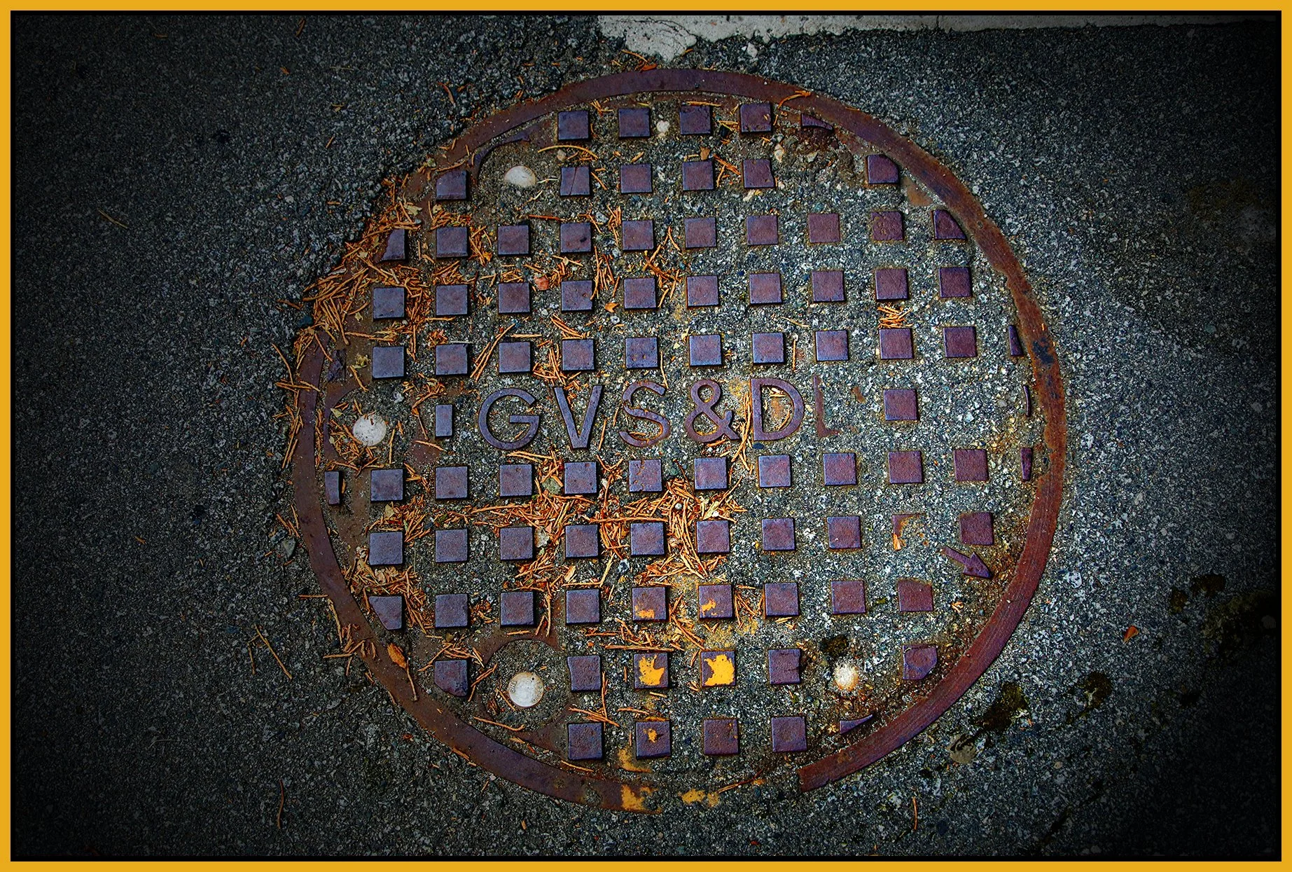 Sewer Cover_Sep 15_2022_HDR_4H2461_pePopDrkn_4x6s.jpg