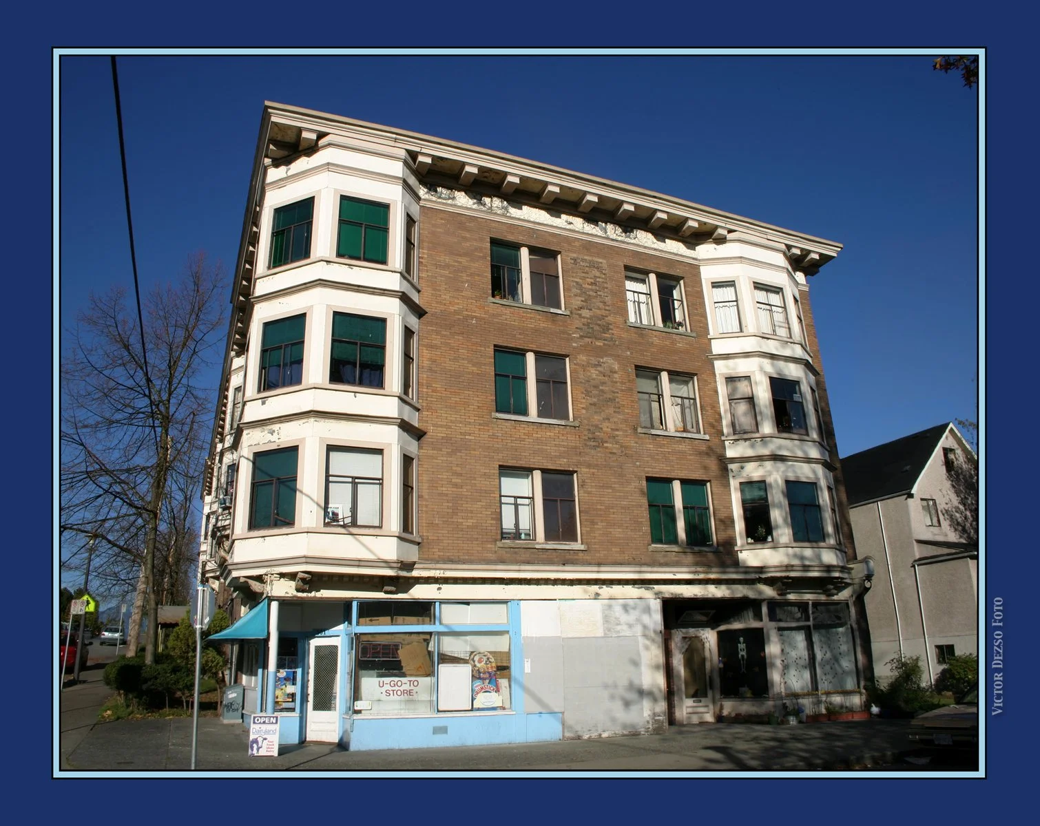 501 E Georgia St_Nov 6_2003_1_4x6s.jpg