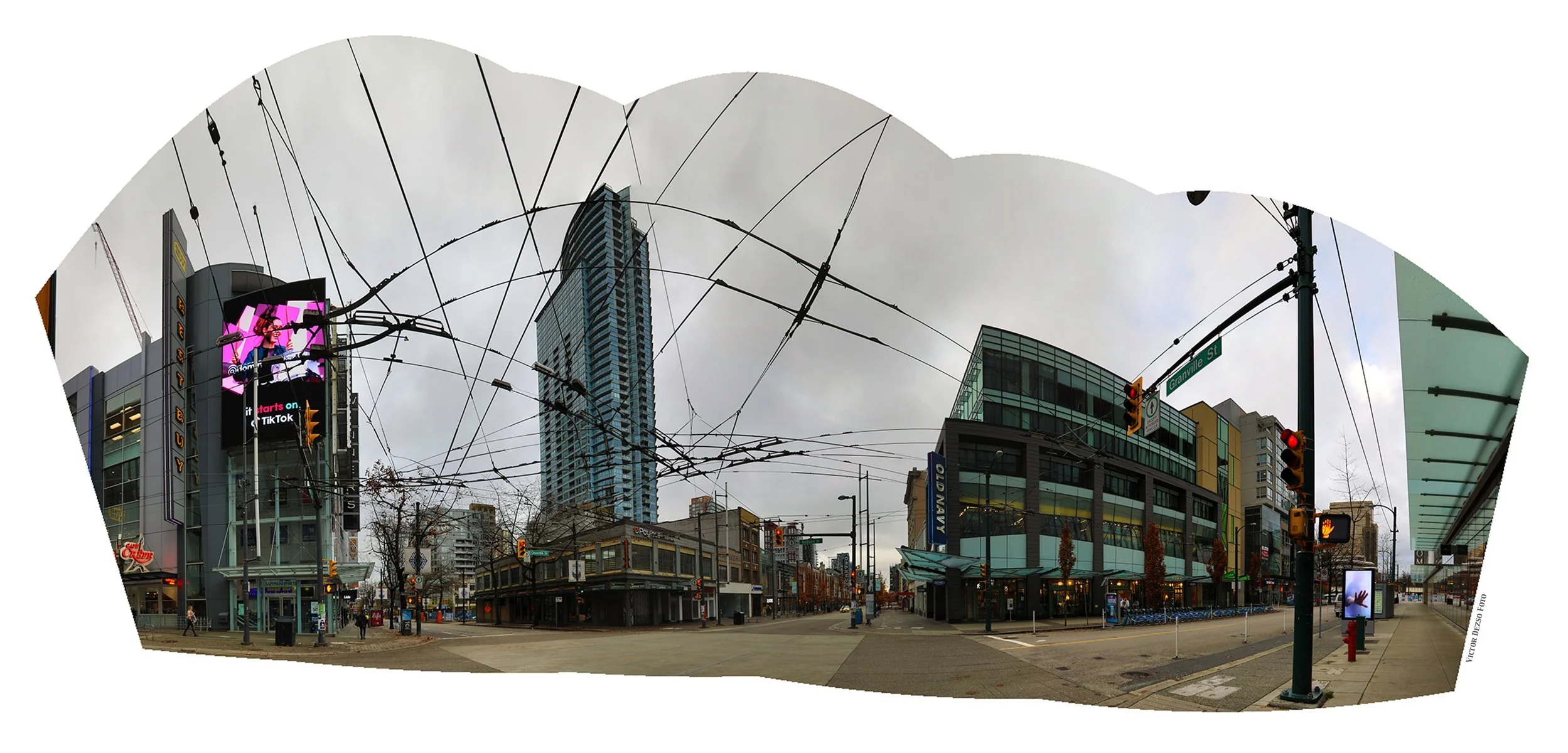 Robson at Granville St_Nov 21_2020_HDR_Pan_4G5980_4x8s.jpg