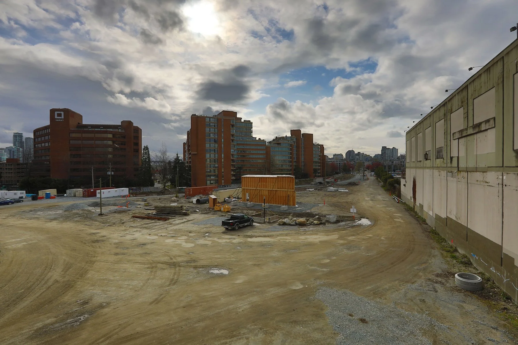 Burrard Bridge LkgSE Const_Apr 12_2023_HDR_5D7111_4x6.jpg