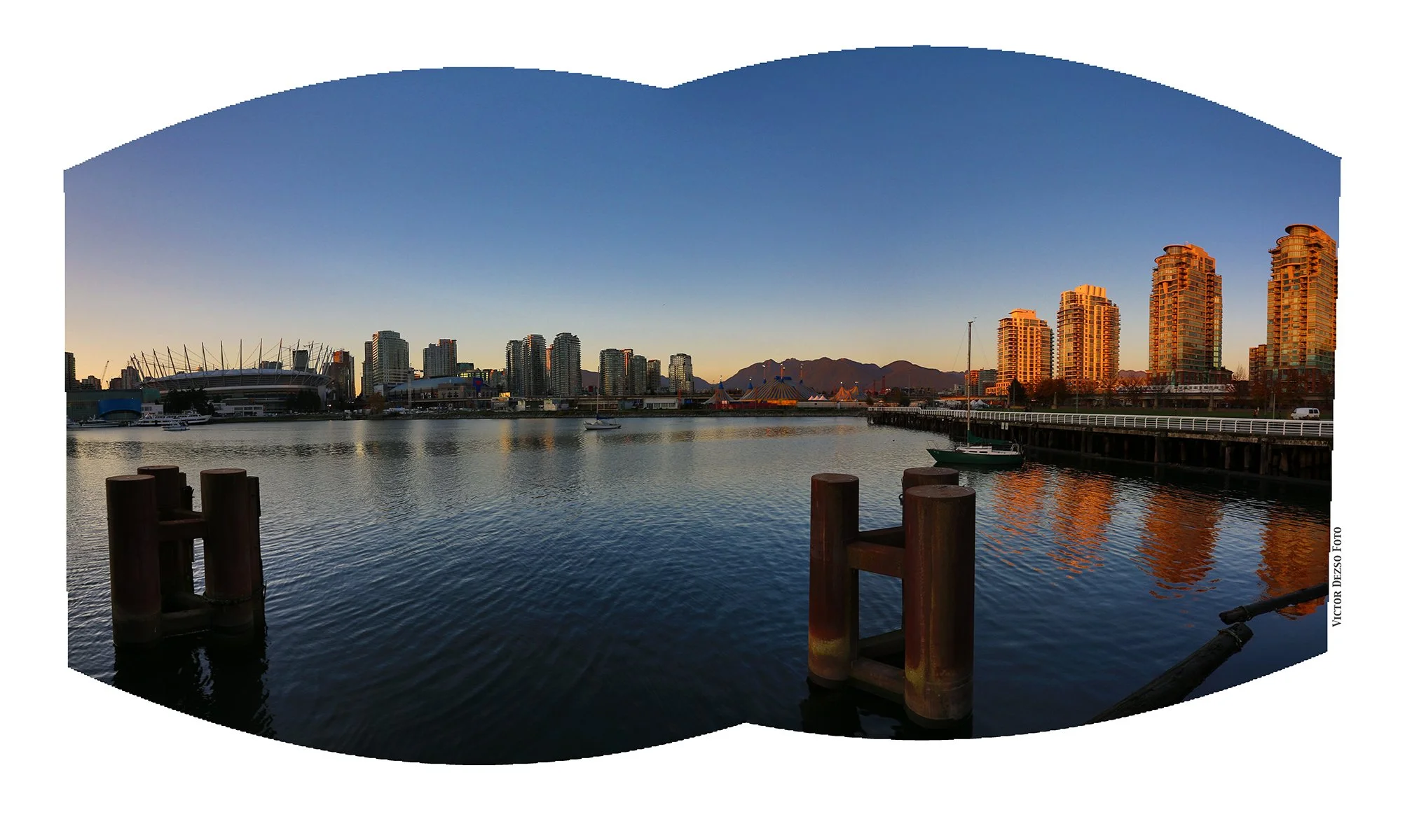 View 4.6_Cirque Du Soliel_Kooza_Nov 9_2015_HDR_Pan_H0514_4x7.jpg