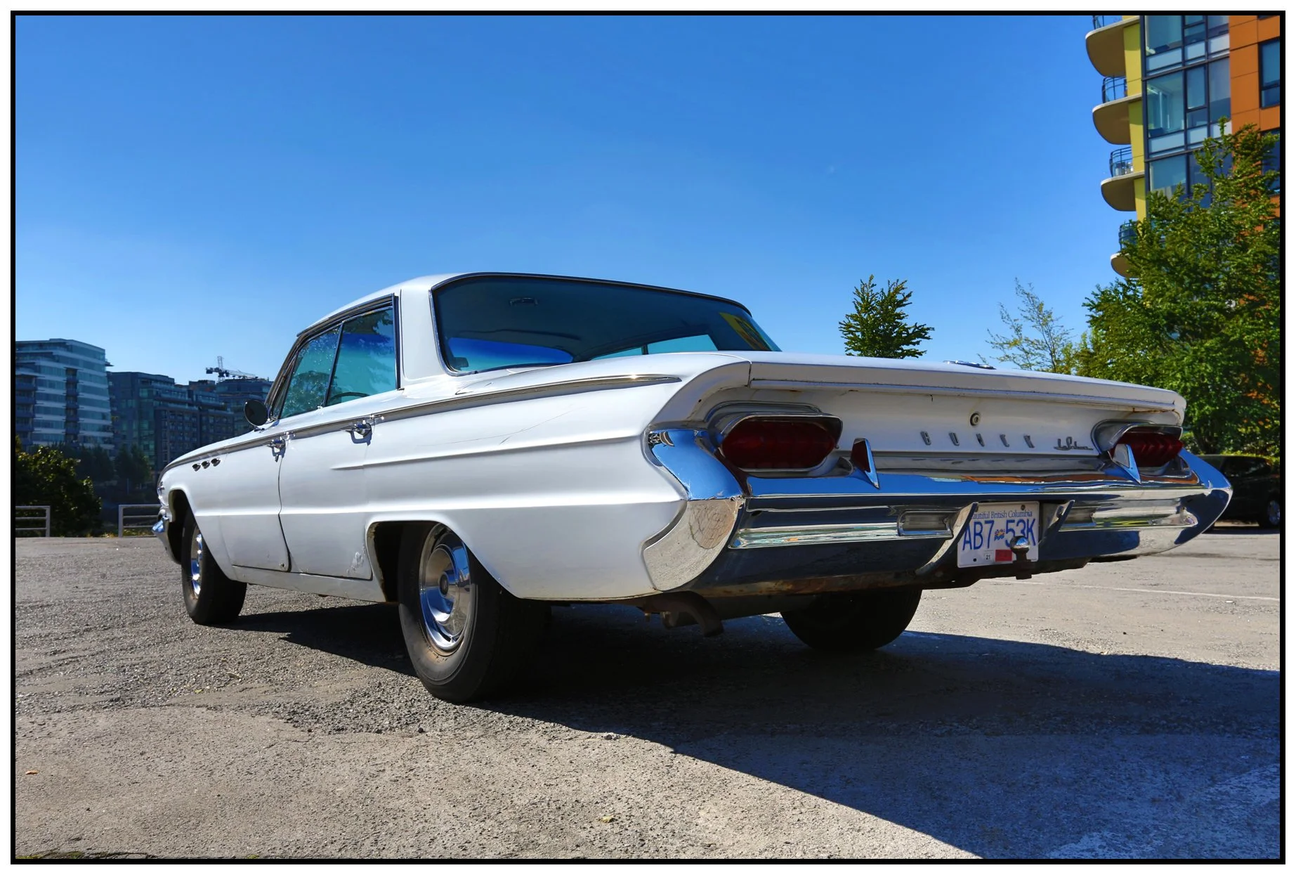 Buick Le Sabre 1961_Aug 29_2016_HDR_L8252_4x6s.jpg