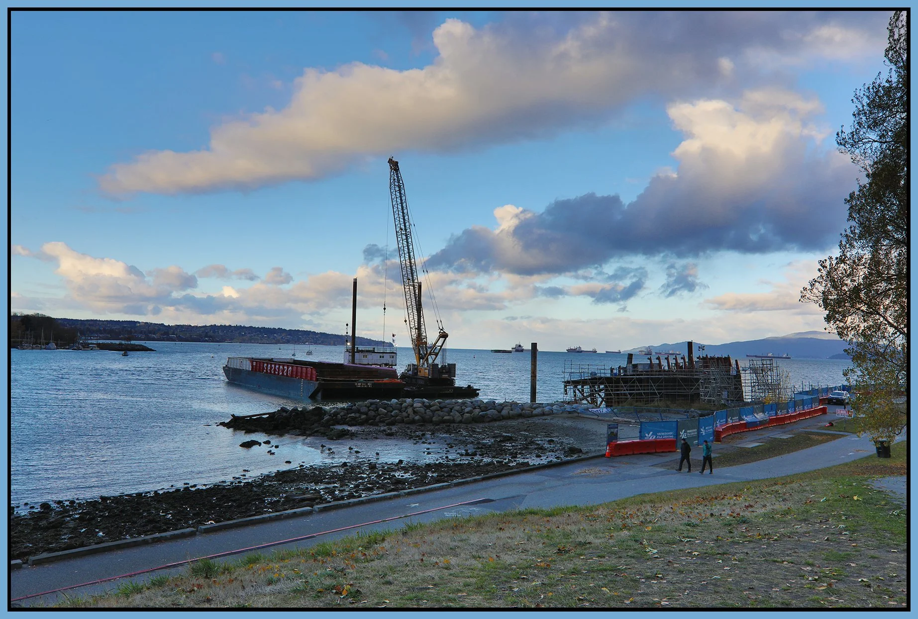 English Bay Barge Const_Nov 5_2022_HDR_5C4769_4x6s.jpg