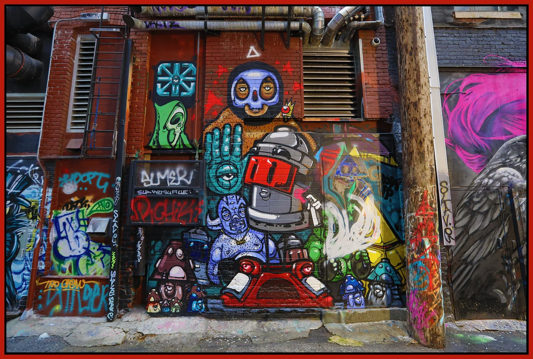 Alley off Abbott Mural_Oct 11_2025_HDR_4K4035_4x6s.jpg