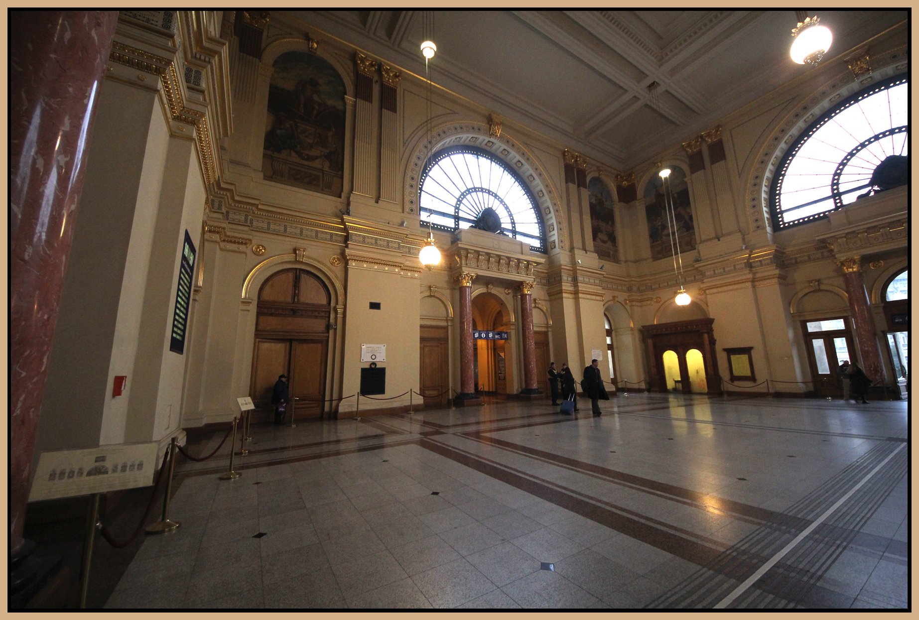 Keleti Pálya_Oct 24_2012_5596_4x6s.jpg