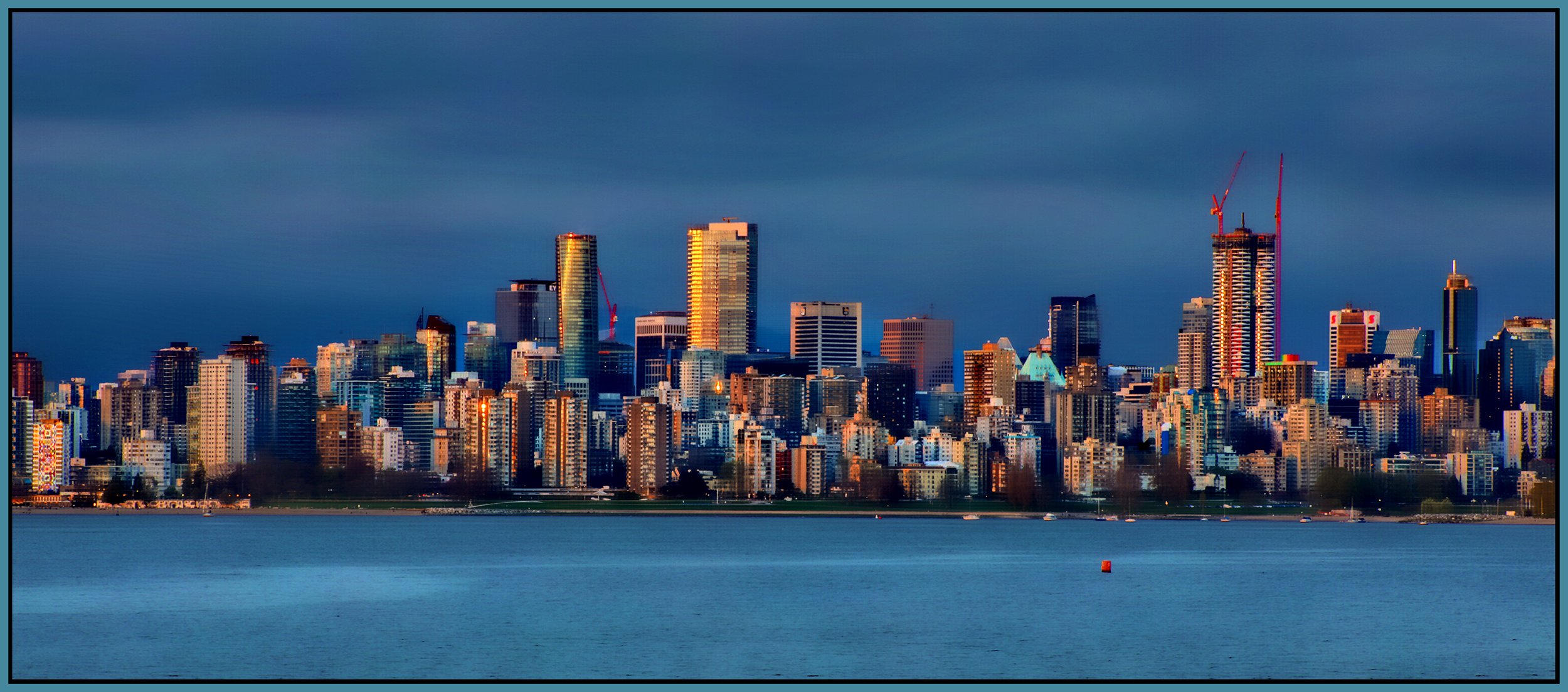 Vancouver from Jericho Beach Sunset_Apr 26_2023_HDR_5D7954_1_peHdr2013_1_4x9s.jpg