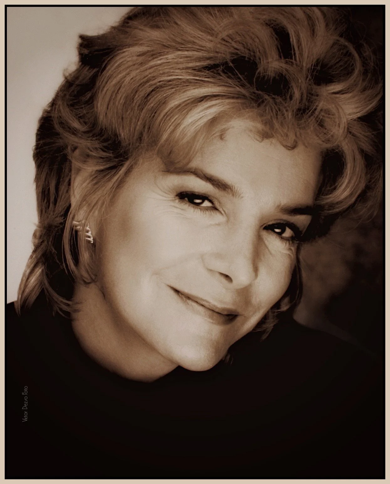 Gabriella Martinelli_6075_peHyprealSepgrkn_OlsnartMtd_4x5s.jpg