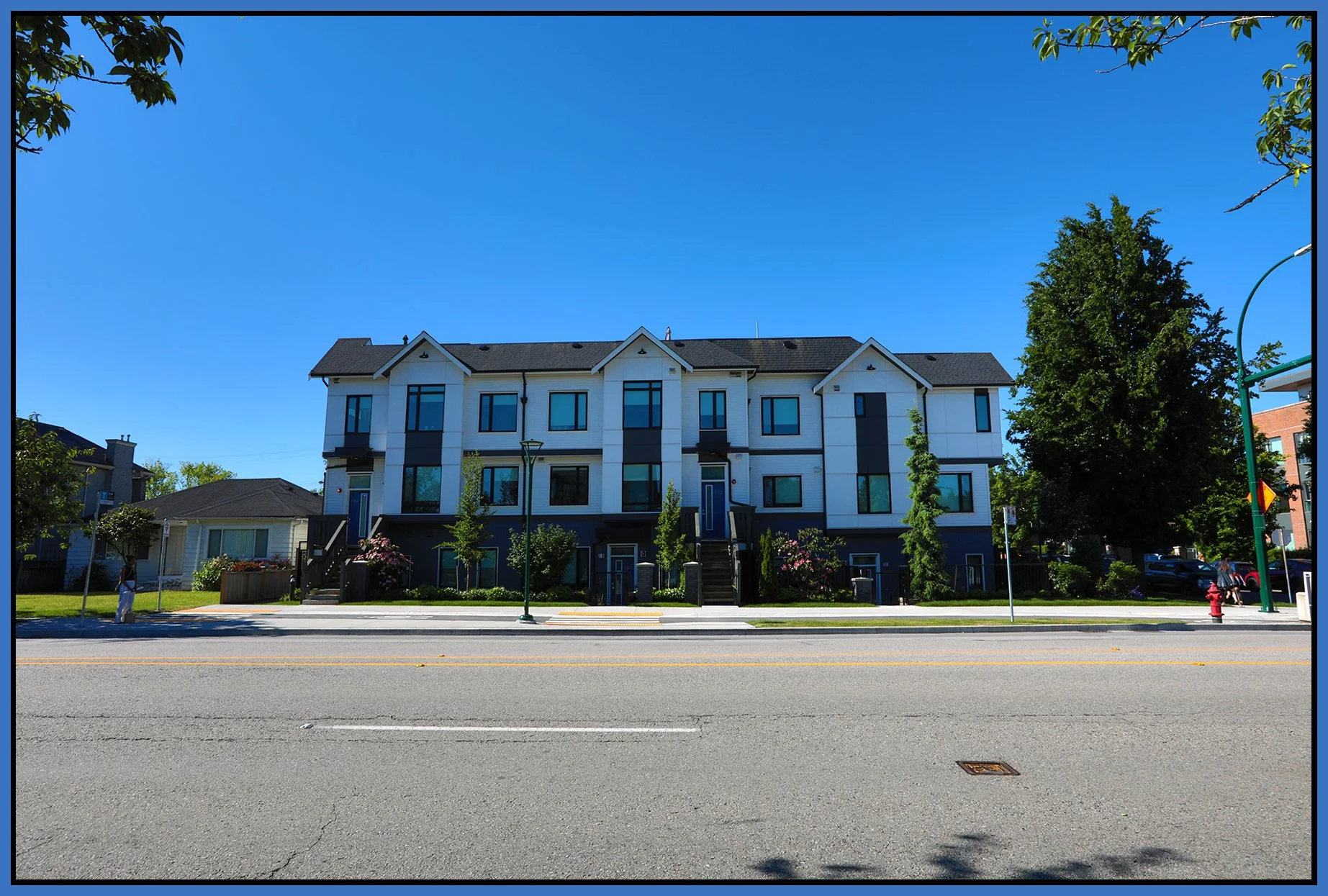 192 King Edward Blvd_Jun 8_2025_HDR_5F4119_4x6s.jpg