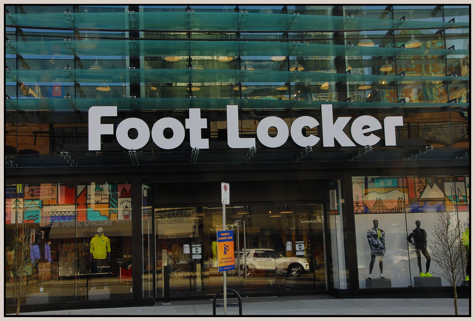 Footlocker Sign_Apr 6_2021_HDR_5A7158_4x6s.jpg