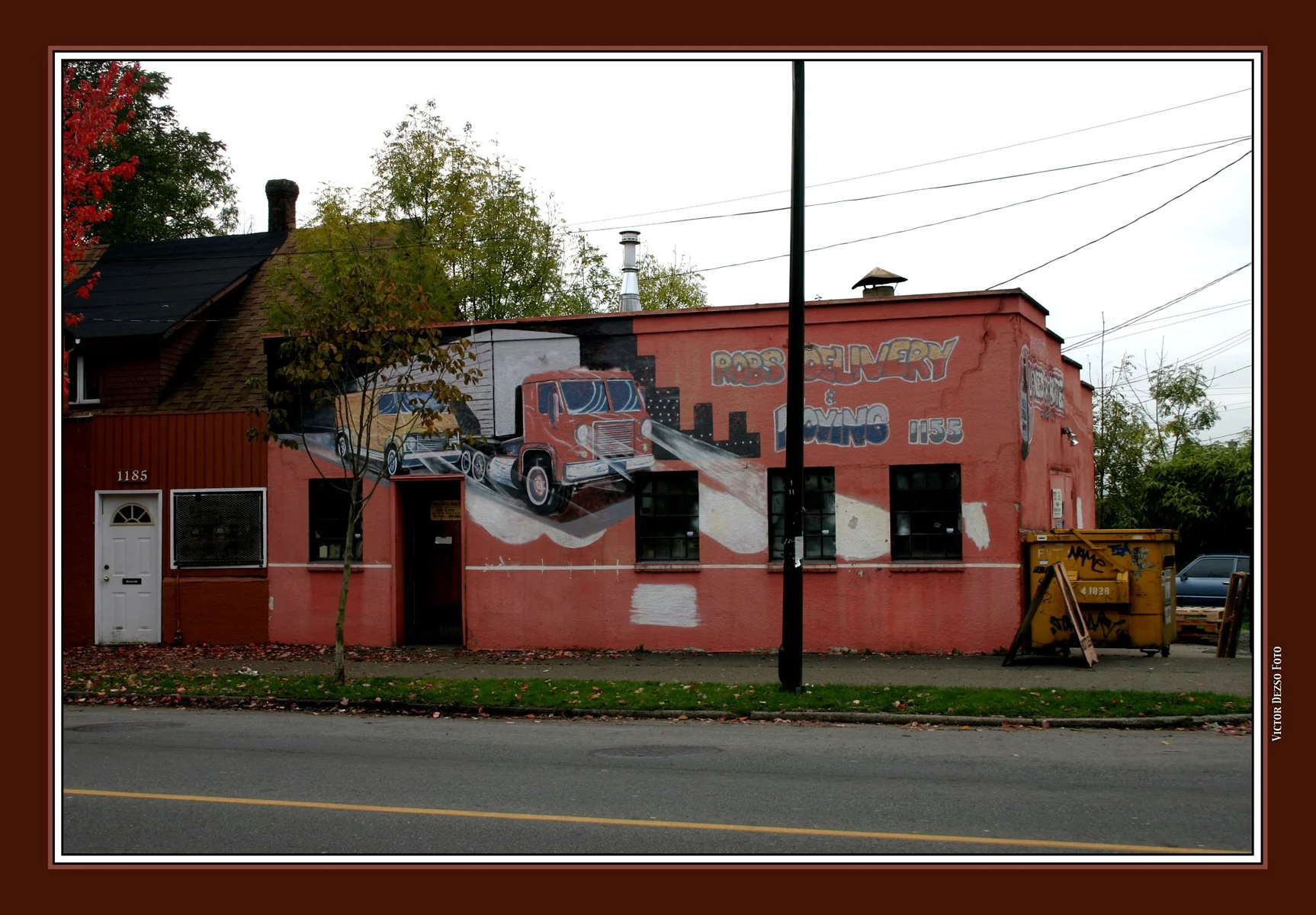 Robs Delivery_Nov 5_2004_0400_4x6s.jpg