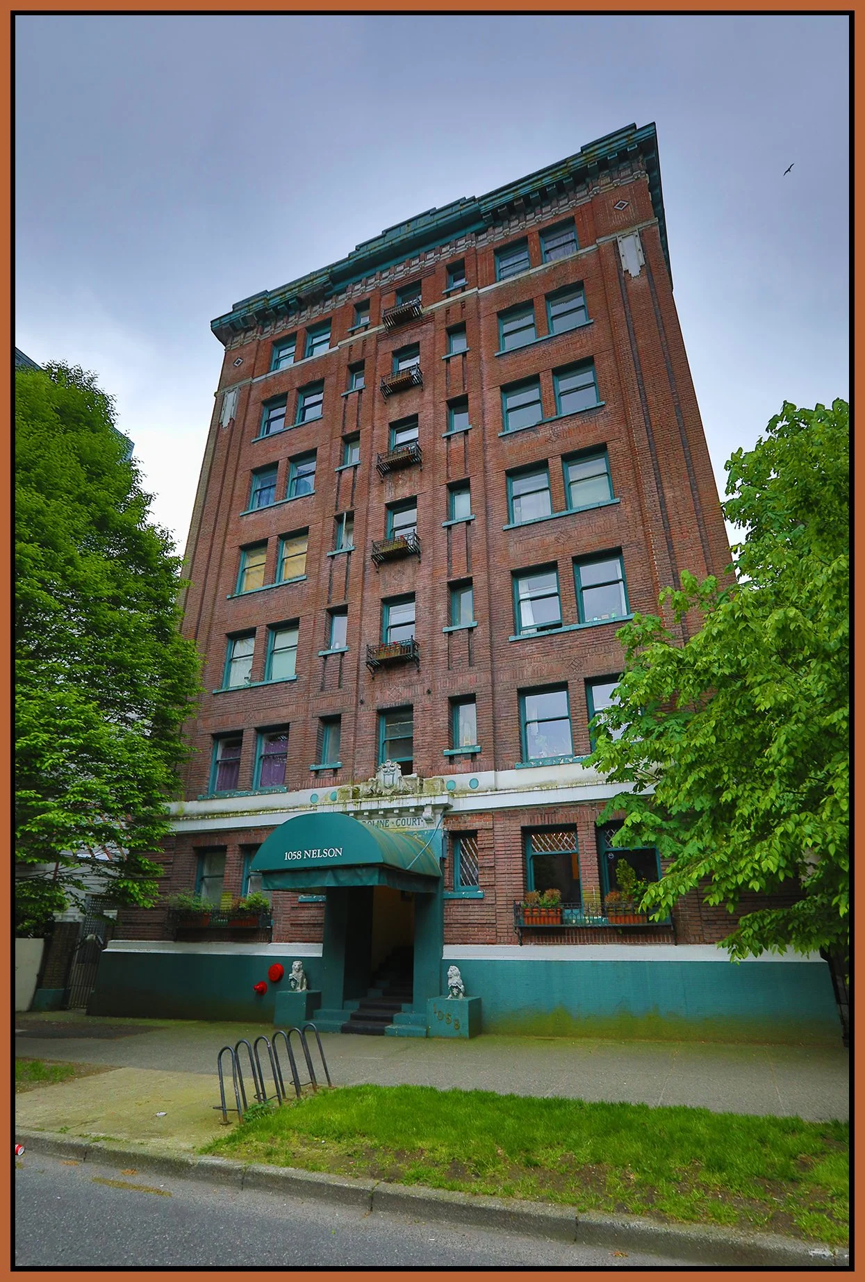 1058 Nelson St_May 29_2022_HDR_5B6218_4x6s.jpg