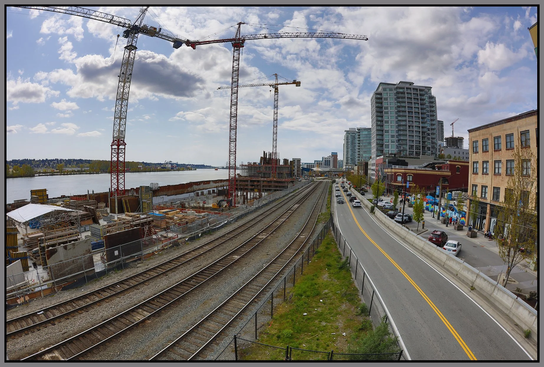 New Westminster Waterfront Const_Apr 24_2022_HDR_4G8605_4x6s.jpg