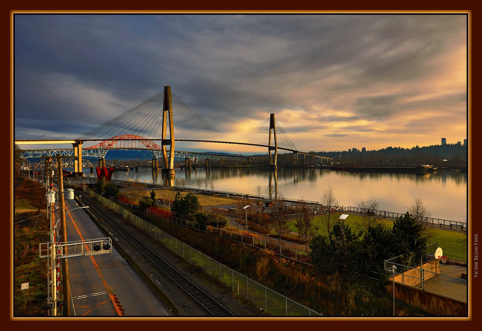 View from Columbia Parkade St New Westminster_Dec 25_2019_HDR_F9925_peWw&We_4x6s.jpg