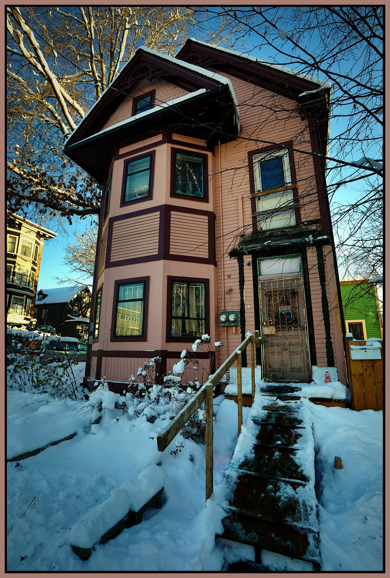 700 Jackson Ave_Strathcona in Snow_Dec 21_2022_HDR_5D0519_peDrkImpct_4x6s.jpg