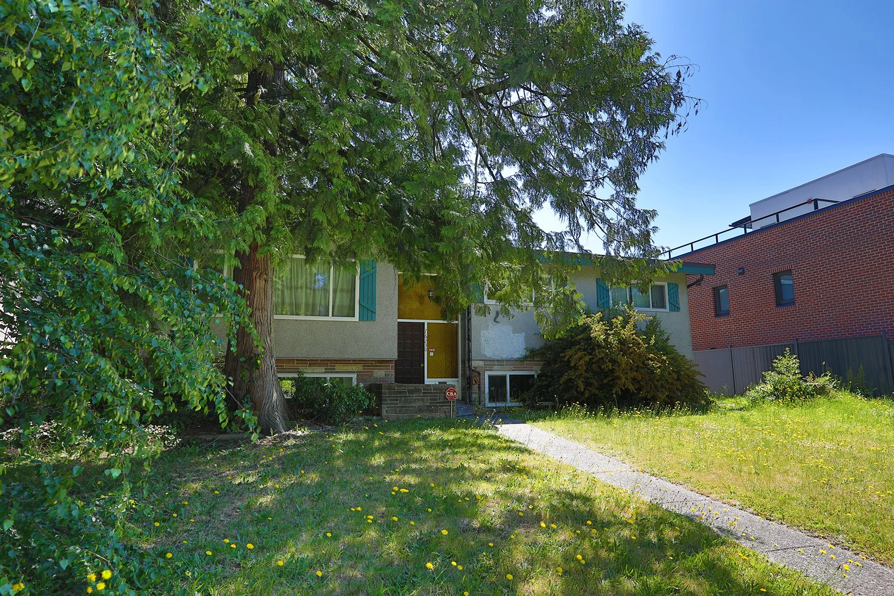 6230 Oak St_Jun 8_2025_HDR_4J5925_4x6.jpg