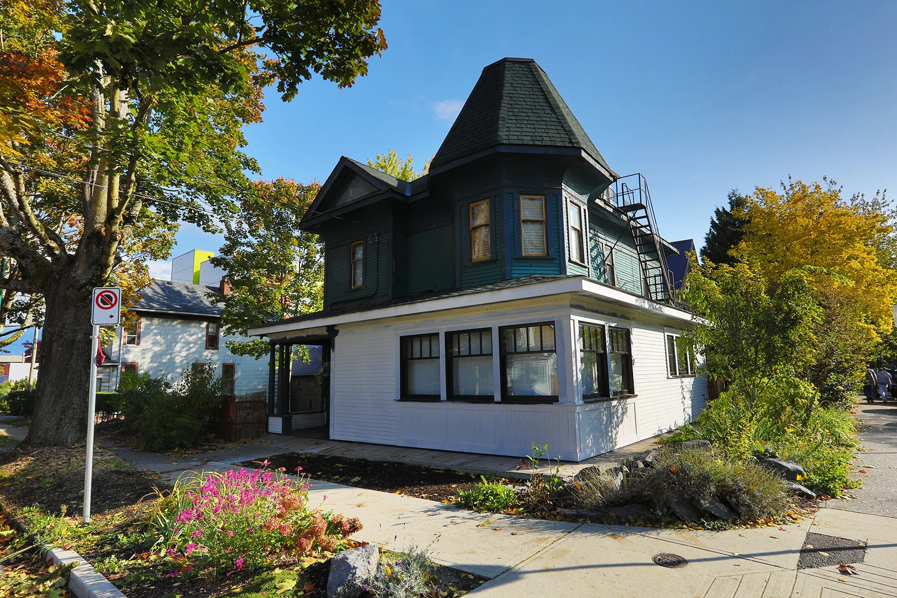 476 Heatley Strathcona_Oct 8_2019_HDR_F7910_4x6.jpg