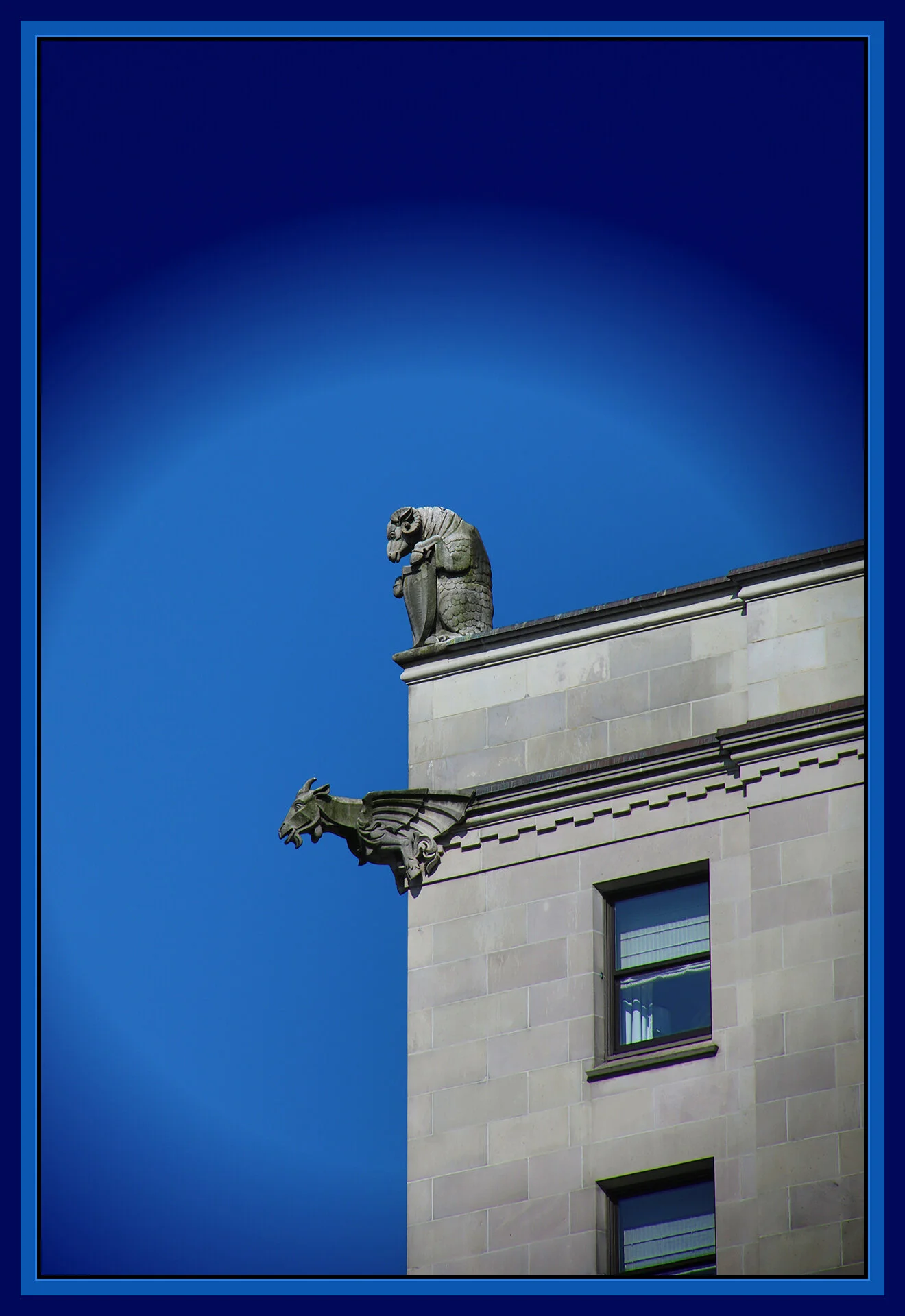 Hotel Vancouver Gargoyles_Aug 13_2020_HDR_4F0025_peDecRadVig_4x6s.jpg