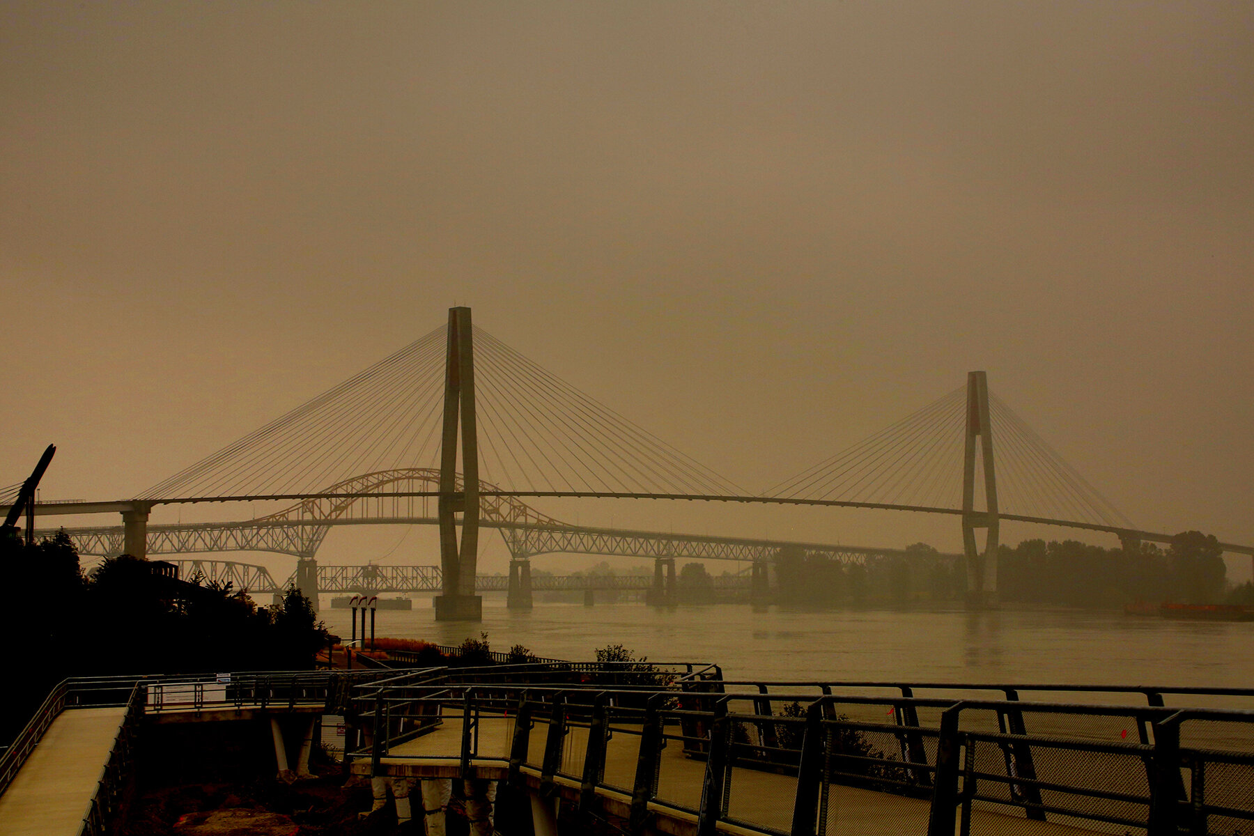 New Wesminster Bridges_Sep 13_2020_HDR_3B1849_peWowEfct1_4x6.jpg